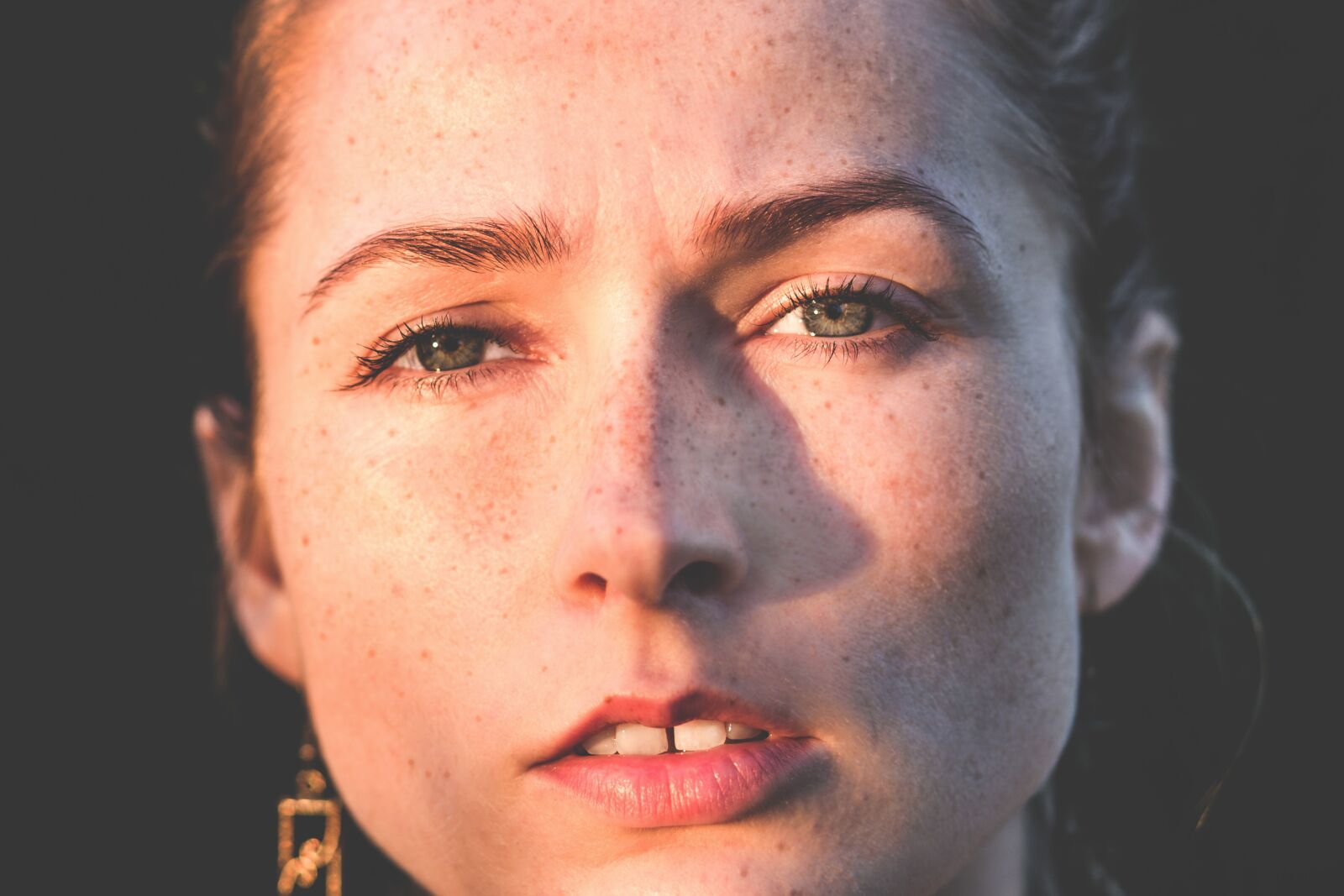 Canon EF 85mm F1.8 USM sample photo. Adult, dark, eye photography