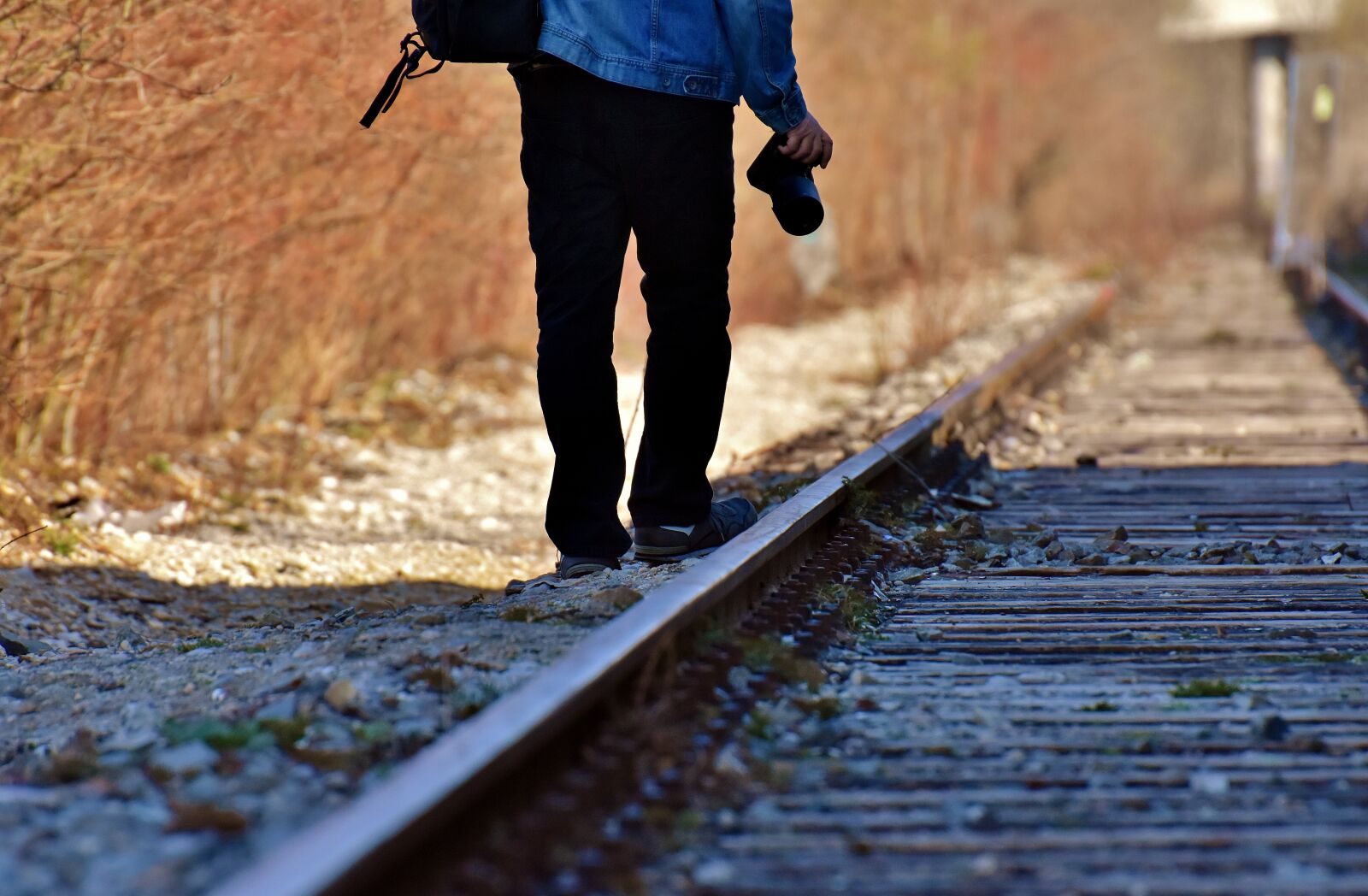 Nikon D7200 sample photo. Ground rail, shut down photography
