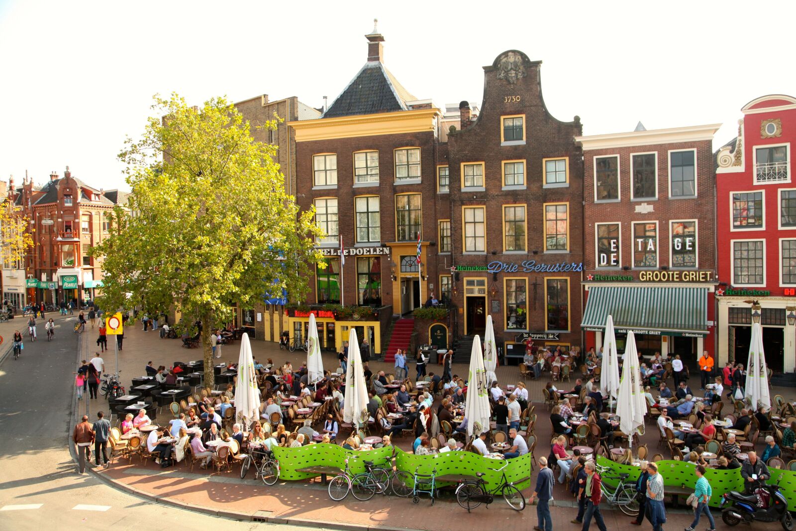 Canon EOS 5D Mark II sample photo. Groningen, square, cityscape photography