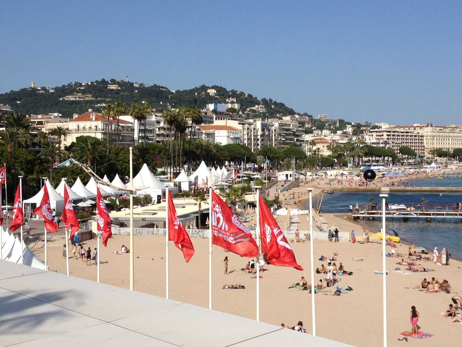 Apple iPhone 4S sample photo. Beach, cannes, festival photography