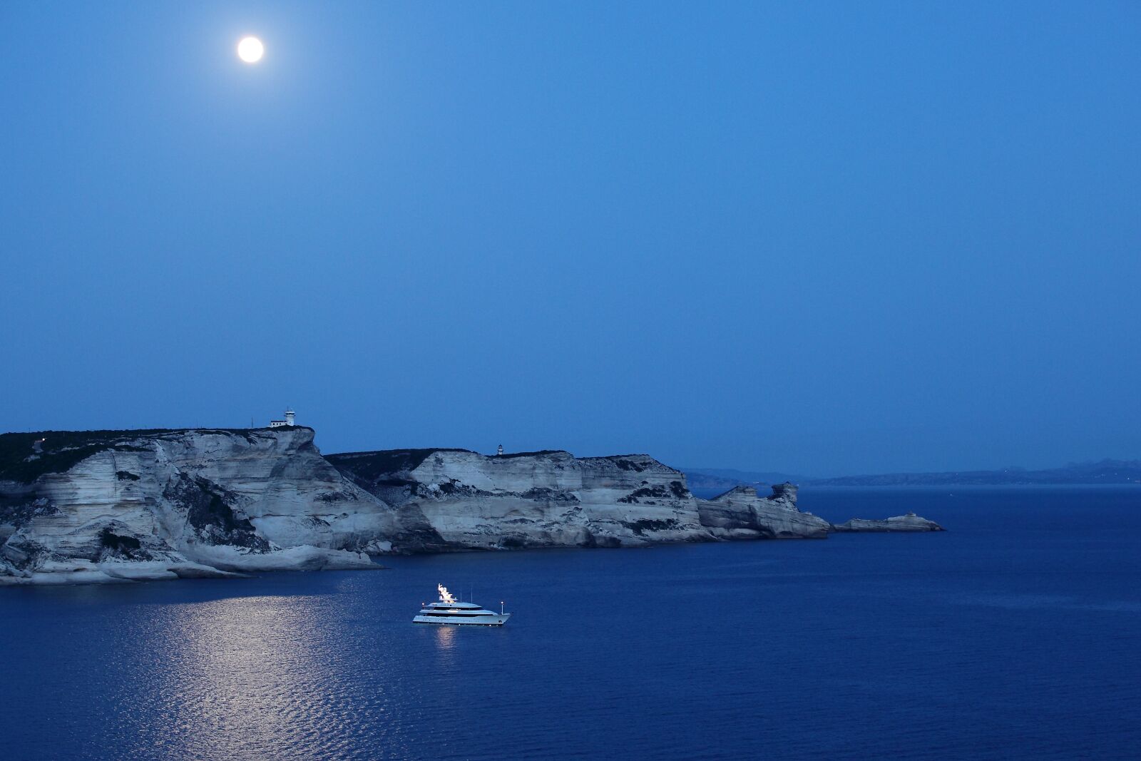 Canon EOS 5D Mark II sample photo. Bonifacio, sea, nature photography