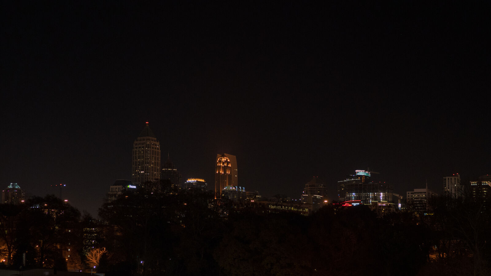 Sony Distagon T* FE 35mm F1.4 ZA sample photo. Atlanta, night, skyline photography