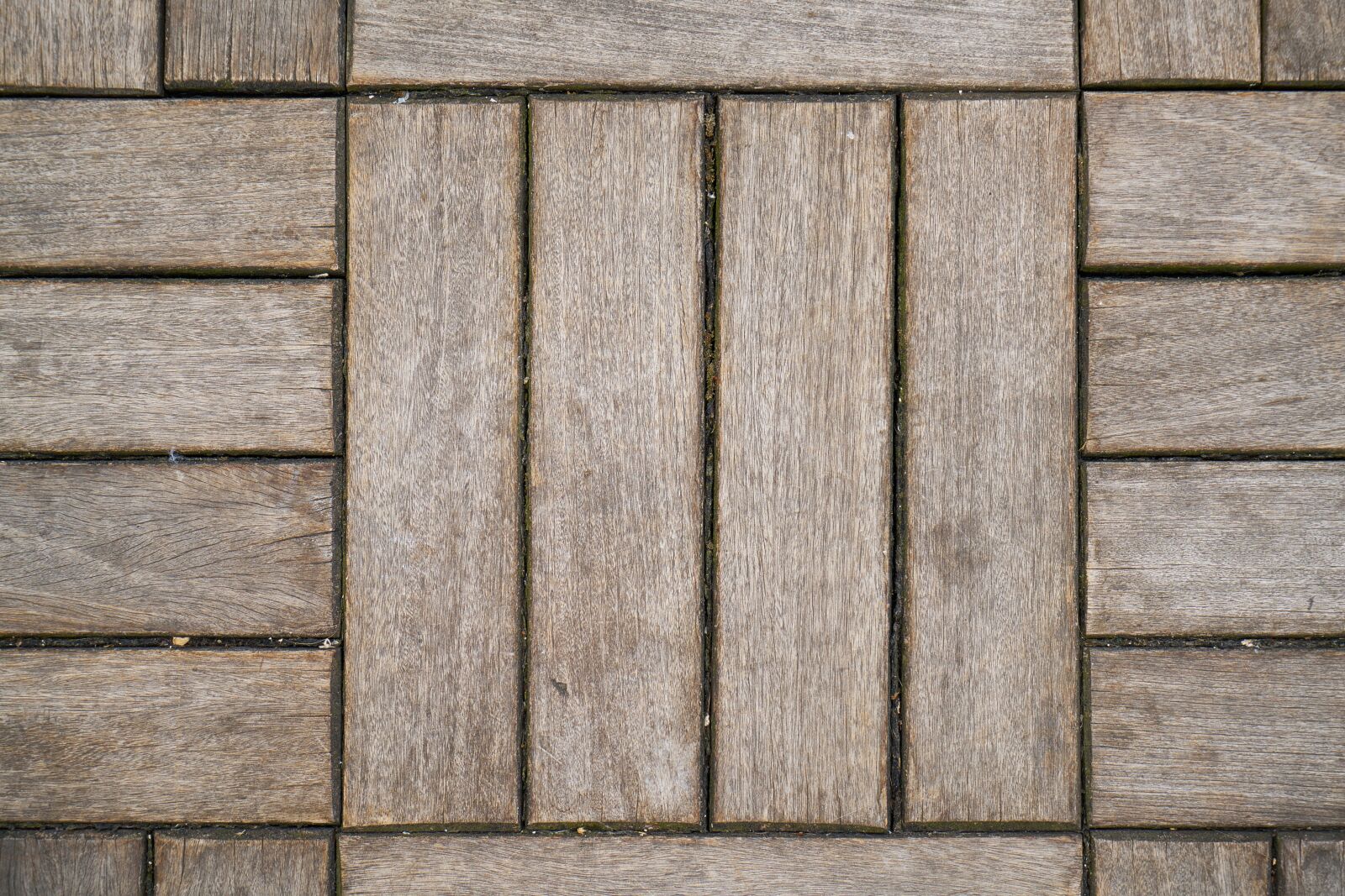 Sony a7R II + Sony Vario Tessar T* FE 24-70mm F4 ZA OSS sample photo. Parquet, texture, wood photography