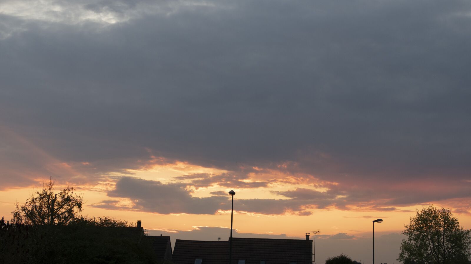 Canon PowerShot G7 X Mark II sample photo. Sunset, village, sky photography