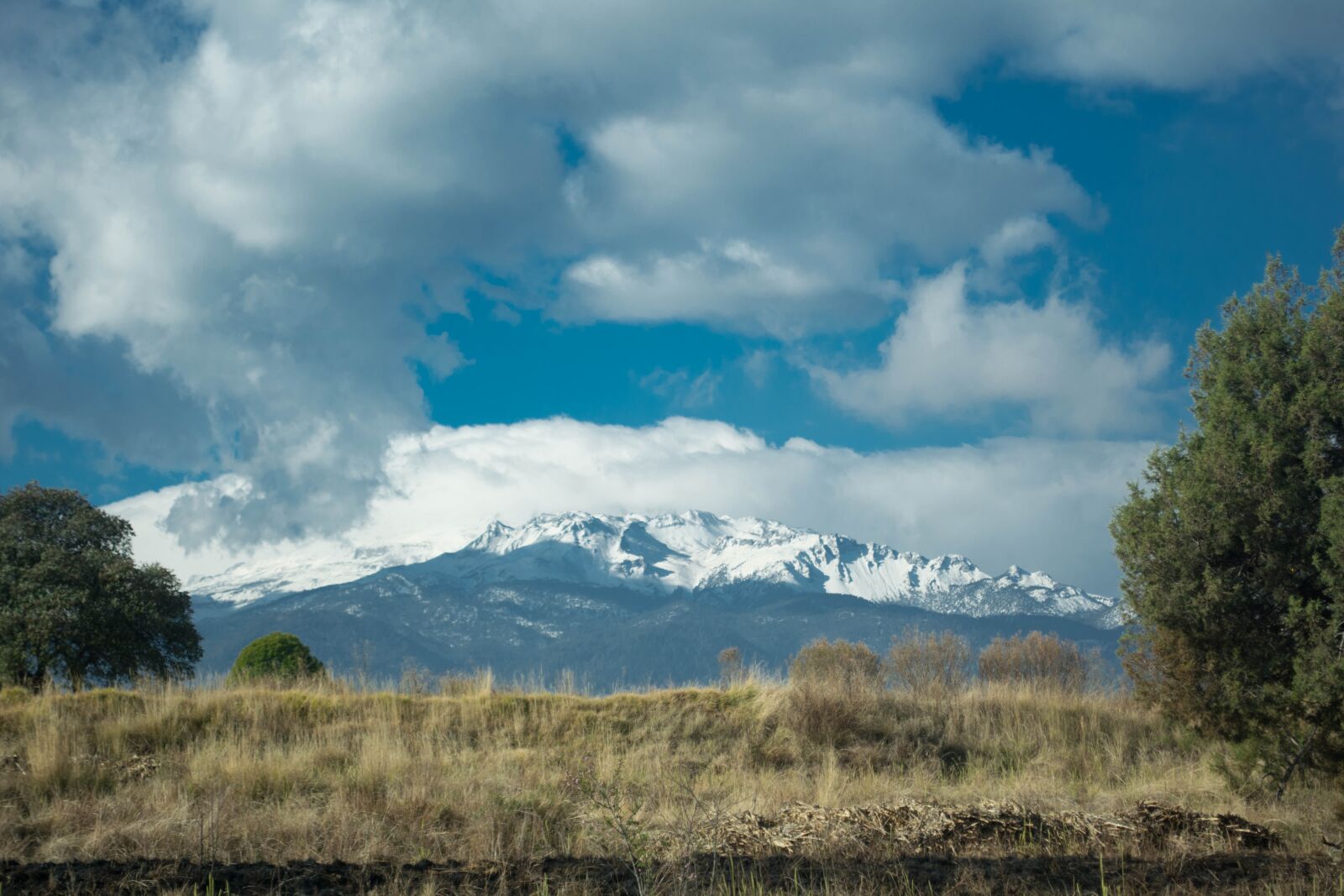 Nikon D5200 sample photo. Volcano, sleeping woman, snow photography