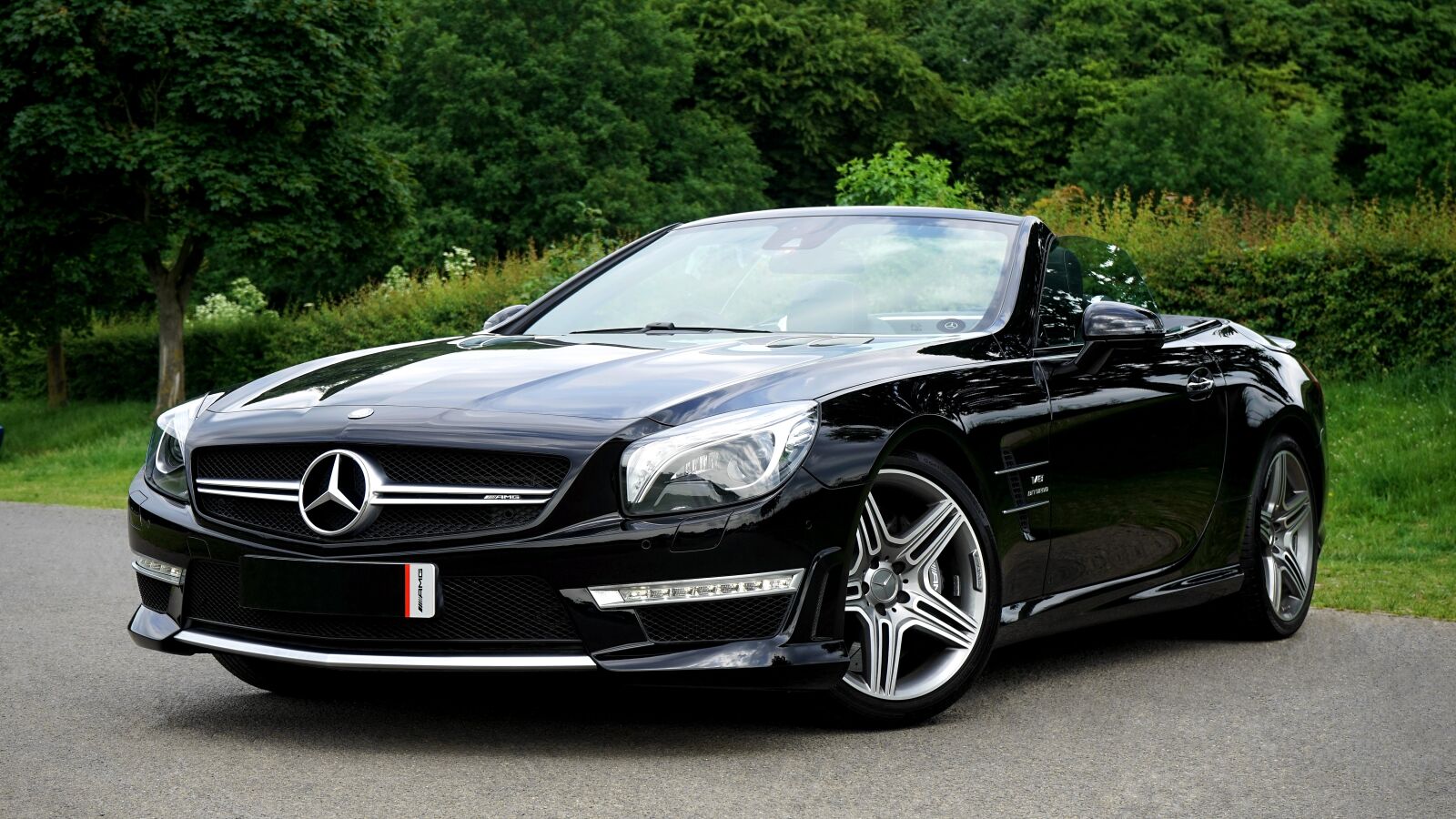 Sony a7 + Sony FE 28-70mm F3.5-5.6 OSS sample photo. Car, mercedes, auto photography