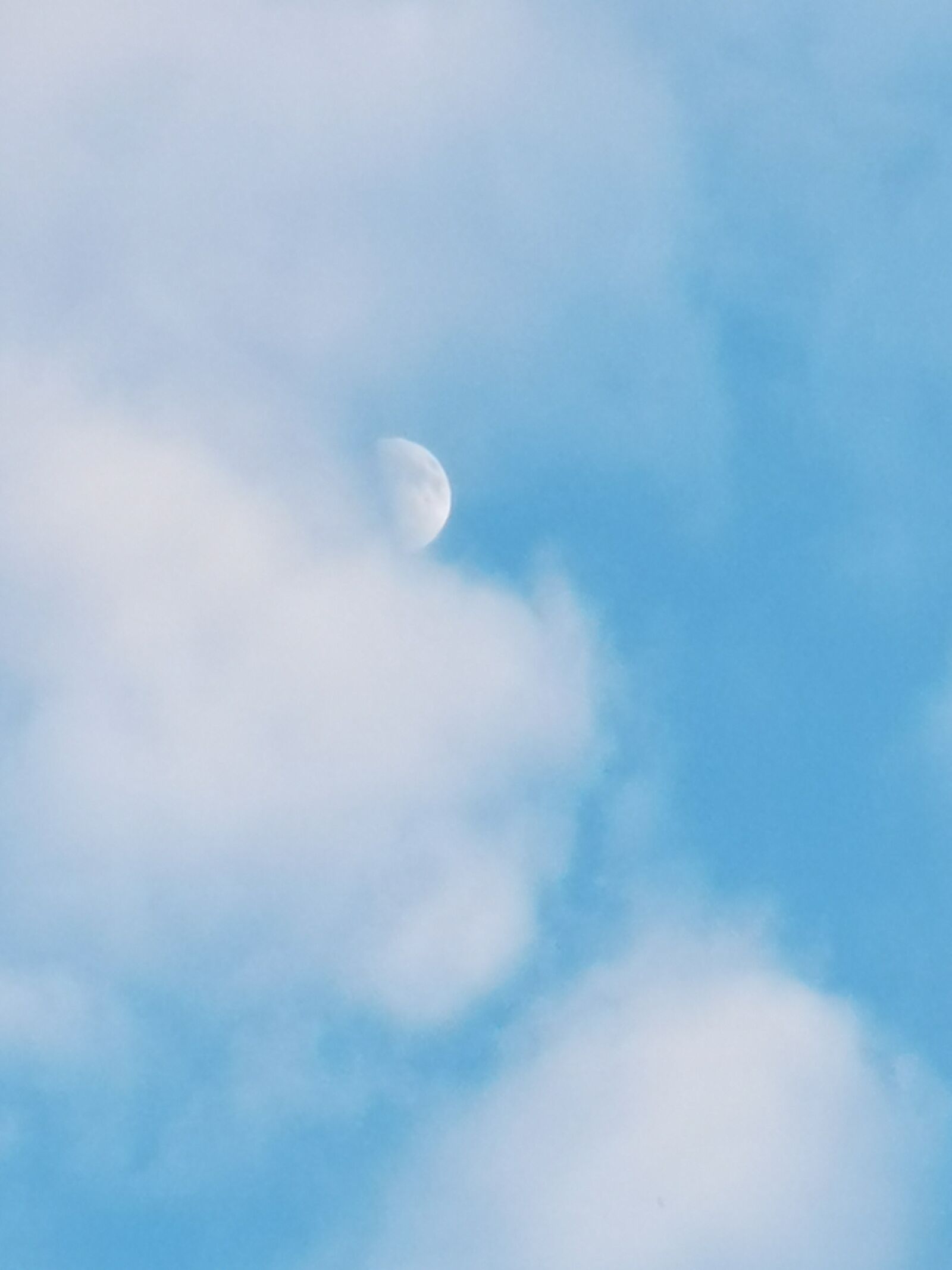 HUAWEI P30 sample photo. Sky, clouds, moon photography