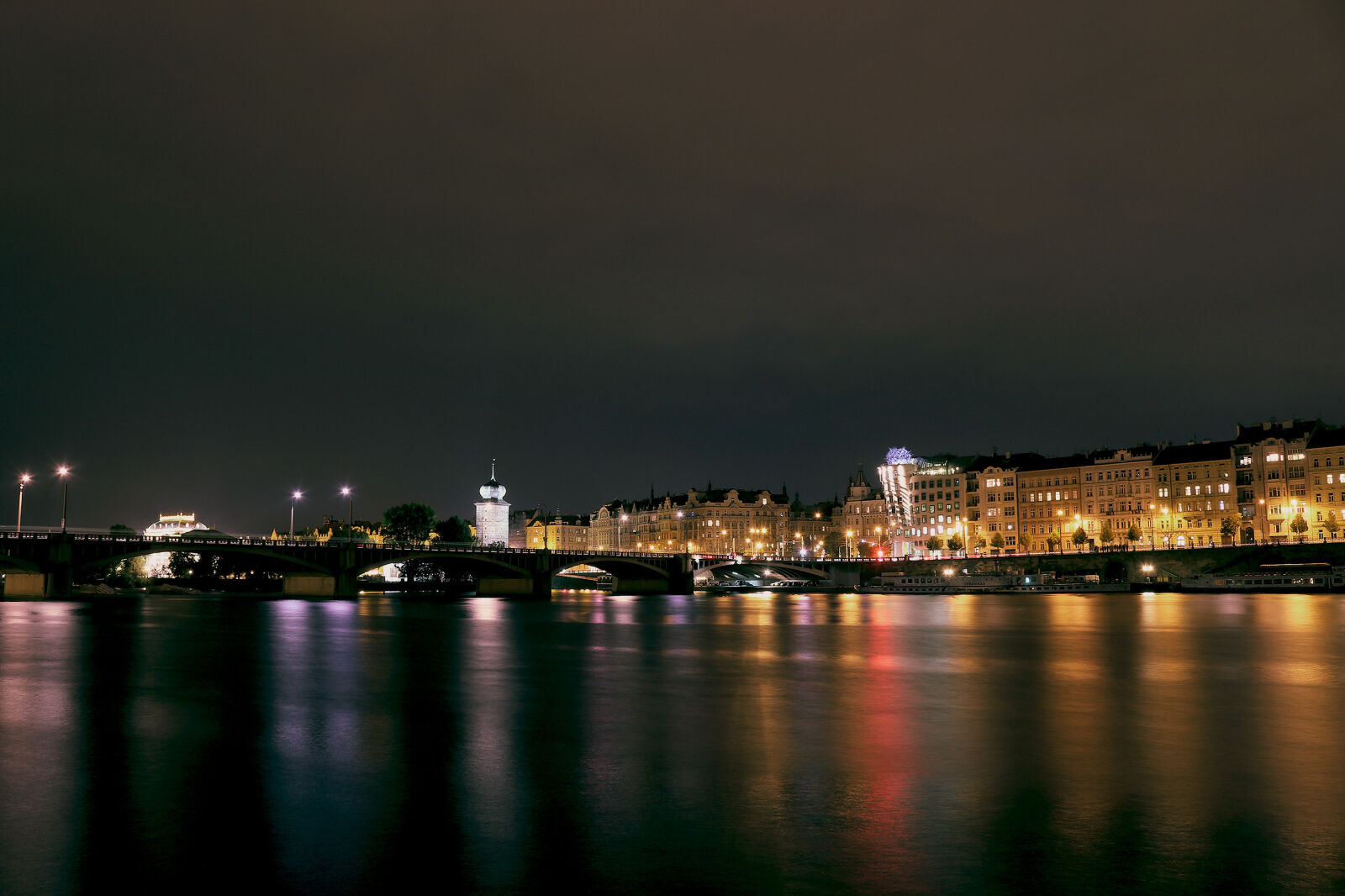Canon EOS 70D sample photo. Bridge, buildings, city, lights photography