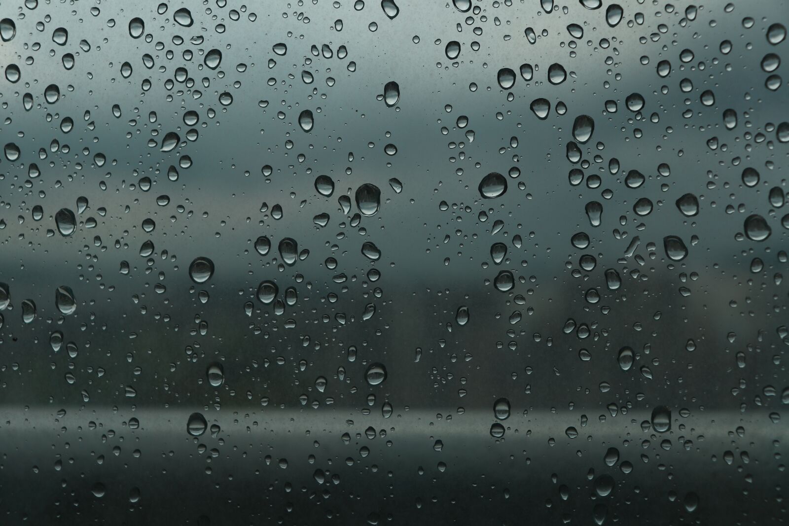 Canon EOS 800D (EOS Rebel T7i / EOS Kiss X9i) sample photo. Trickle, cloud, raindrops photography