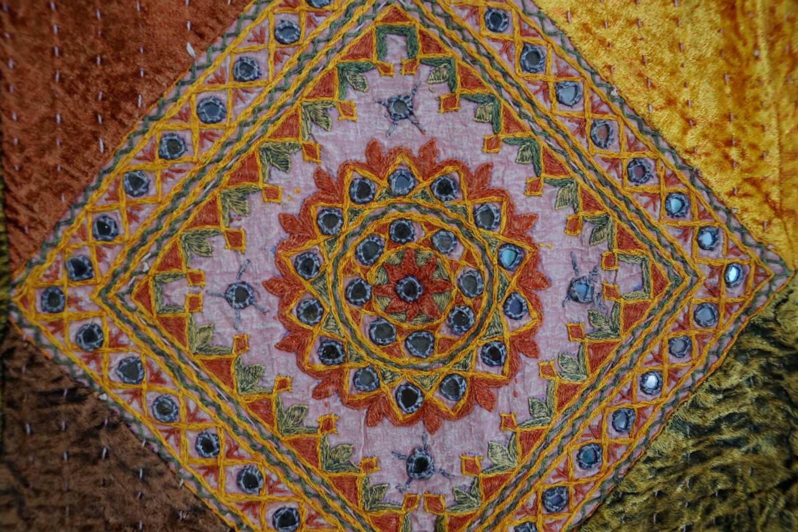Sony DT 16-50mm F2.8 SSM sample photo. Cloth, fabric, pattern photography