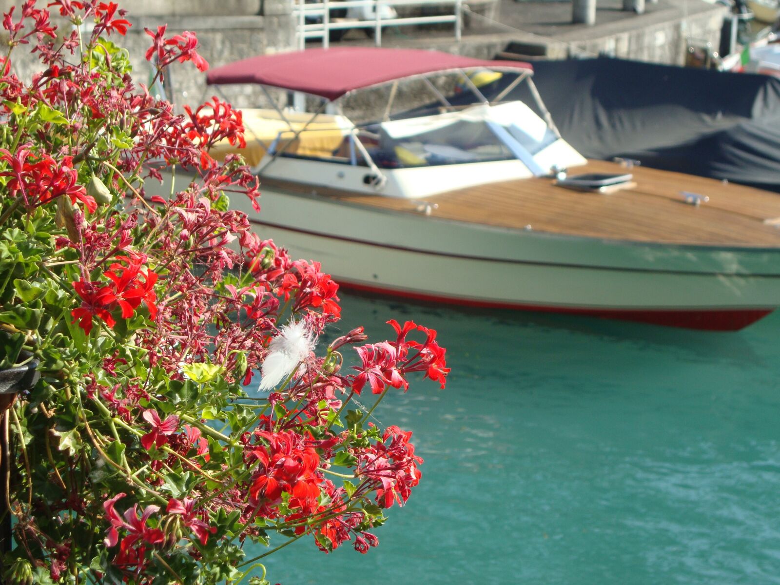 Sony DSC-W210 sample photo. Porto, boat, lake photography