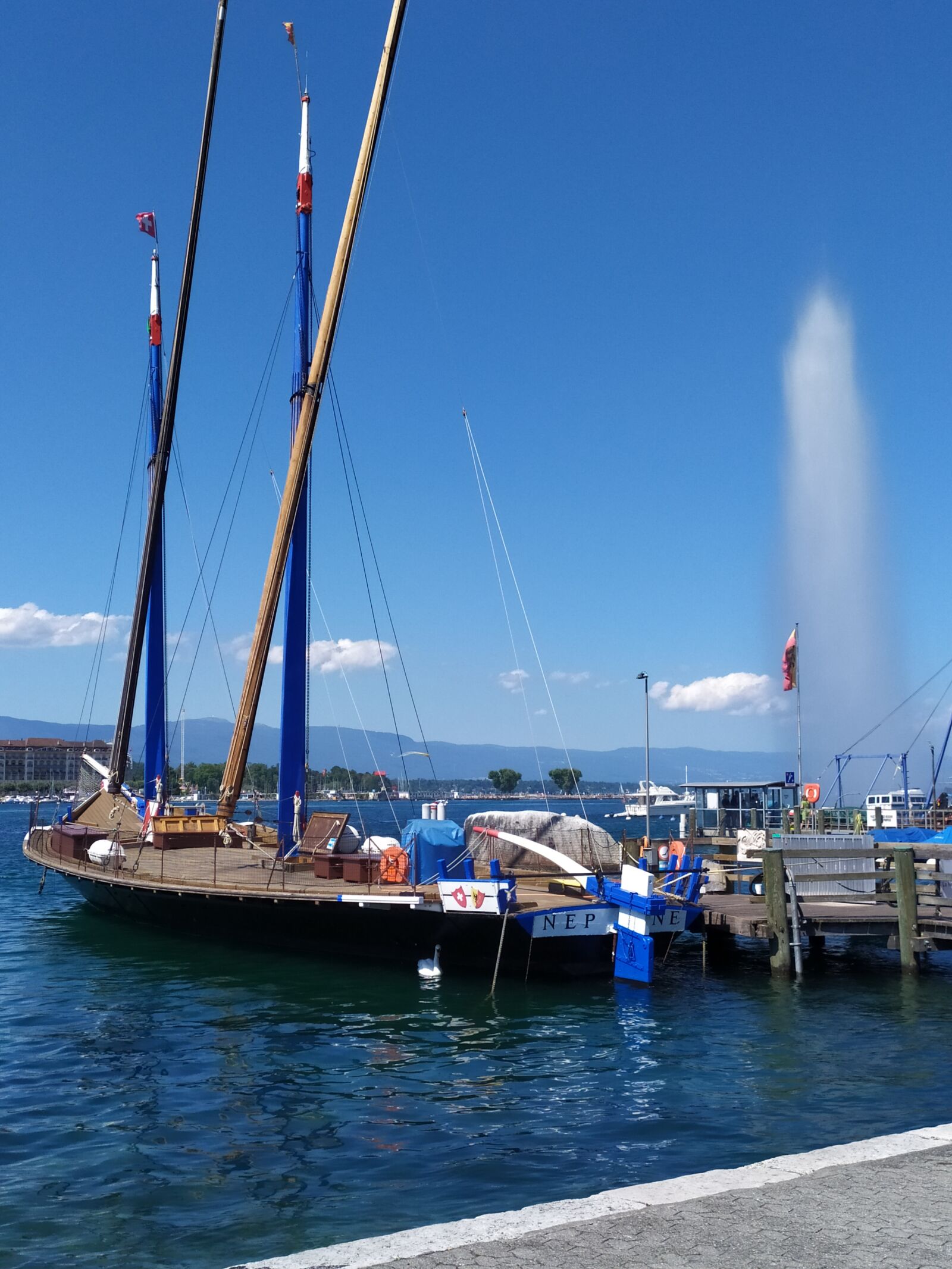 Xiaomi Redmi Note 7 sample photo. Lake, geneva, switzerland photography
