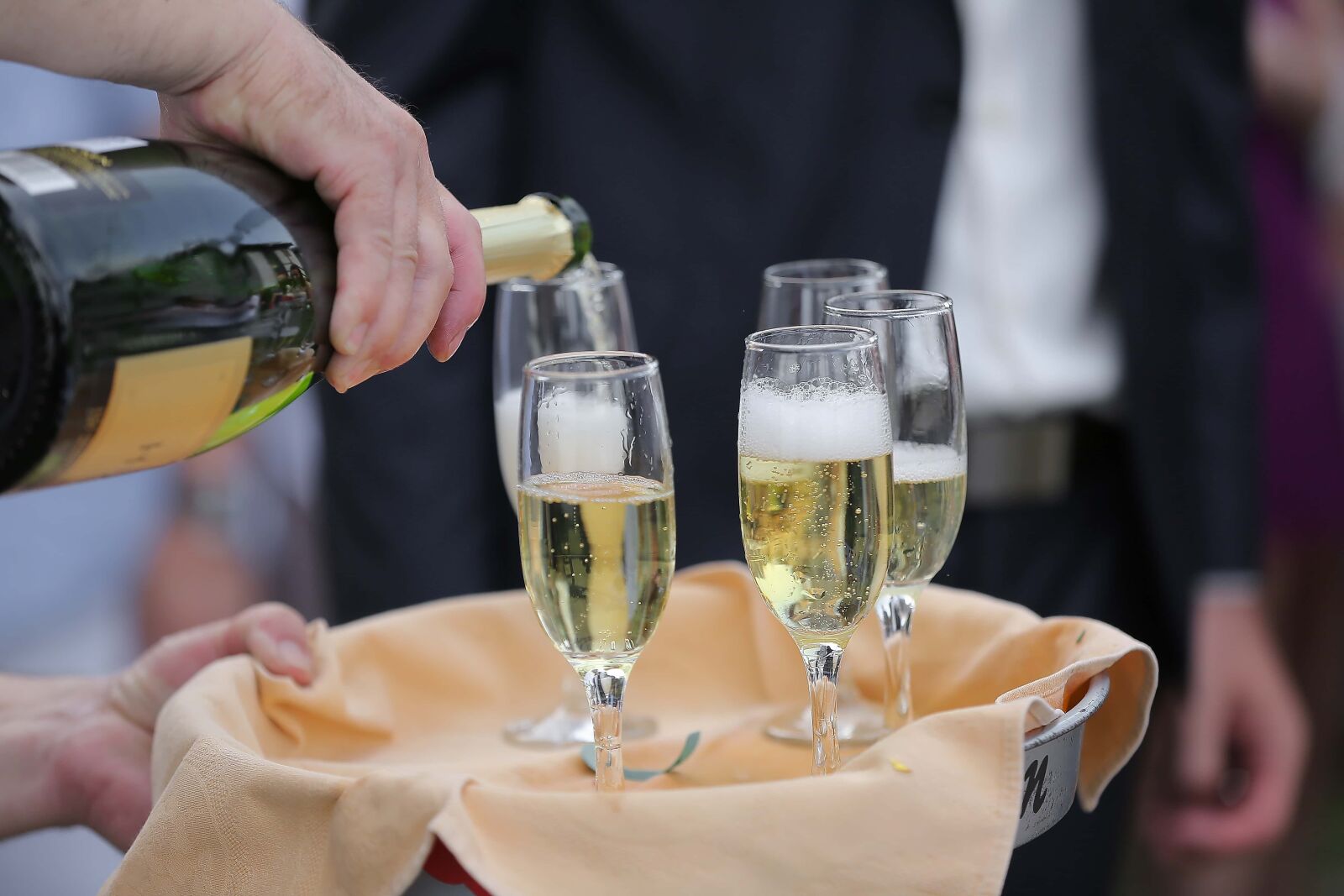 Canon EOS 5D Mark III sample photo. Bottle, champagne, white wine photography