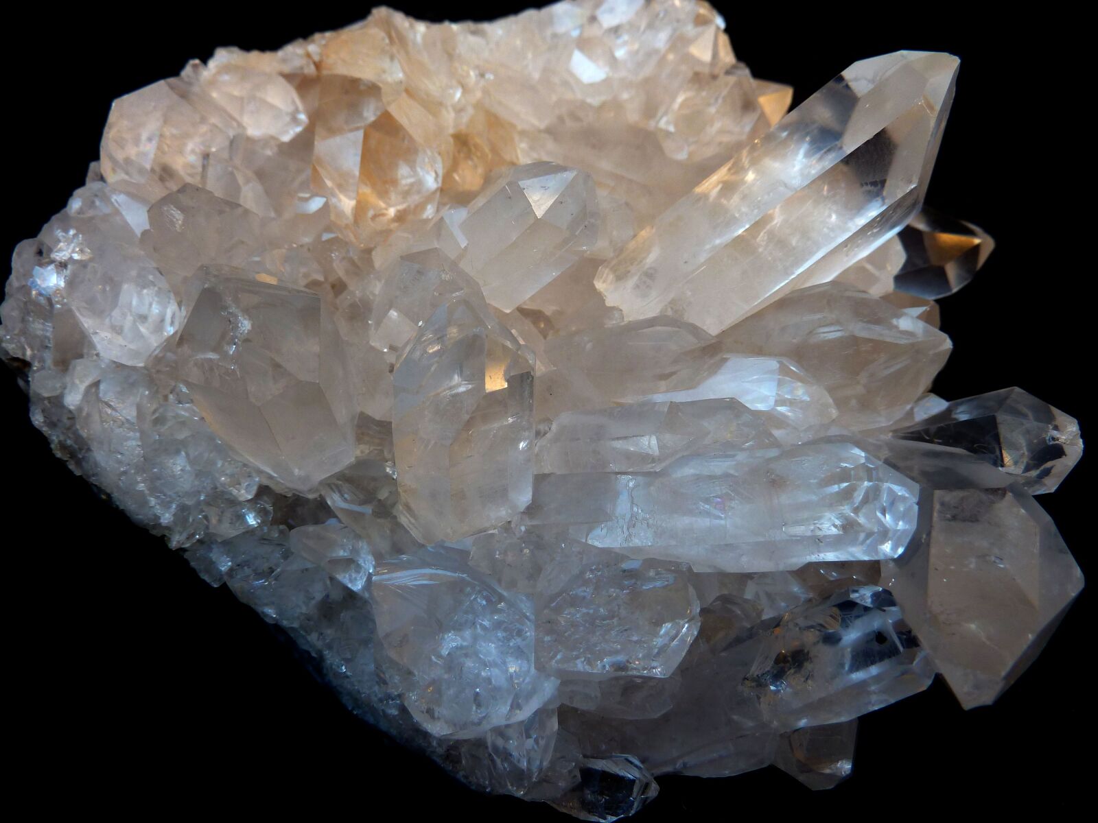 Panasonic Lumix DMC-ZS7 (Lumix DMC-TZ10) sample photo. Rock crystal, clear to photography