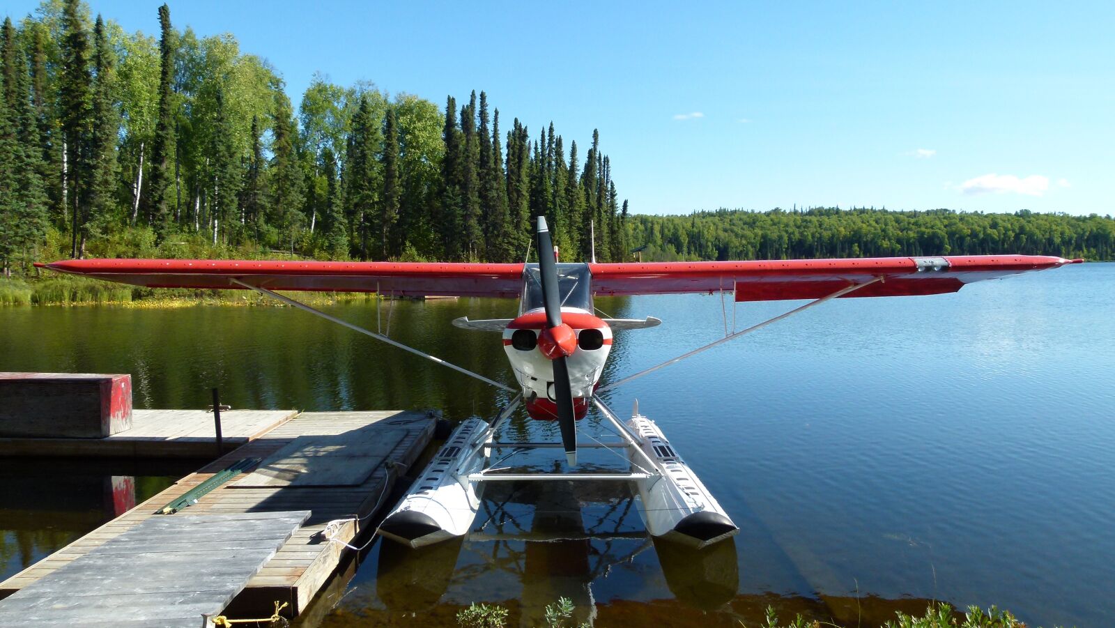 Panasonic Lumix DMC-FZ100 sample photo. Waters, lake, seaplane photography