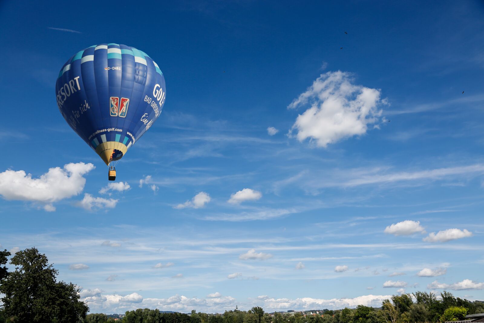 Canon EF 24-105mm F4L IS USM sample photo. Balloon, sky, hot air photography