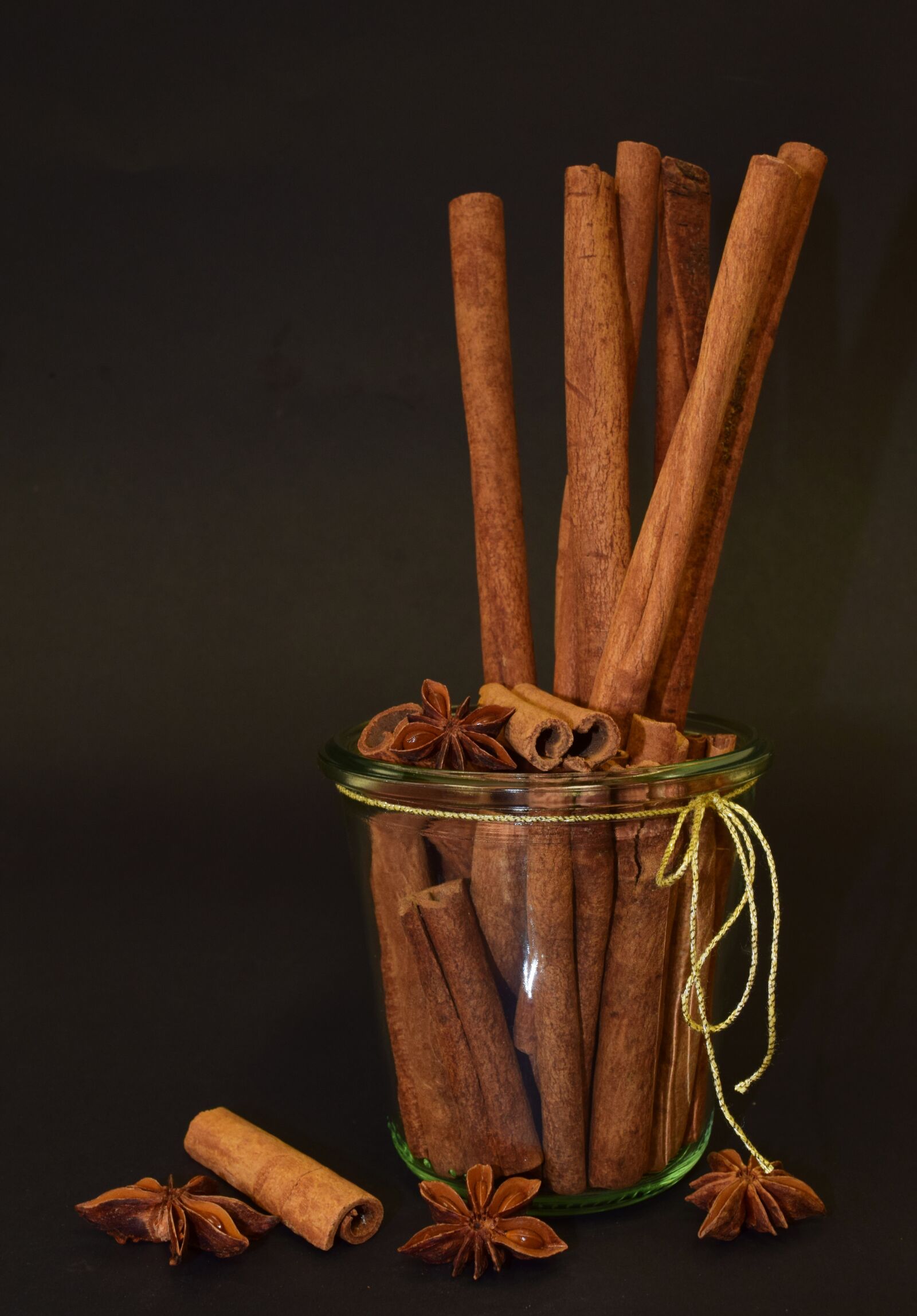 Nikon D3300 sample photo. Cinnamon, cinnamon sticks, anise photography