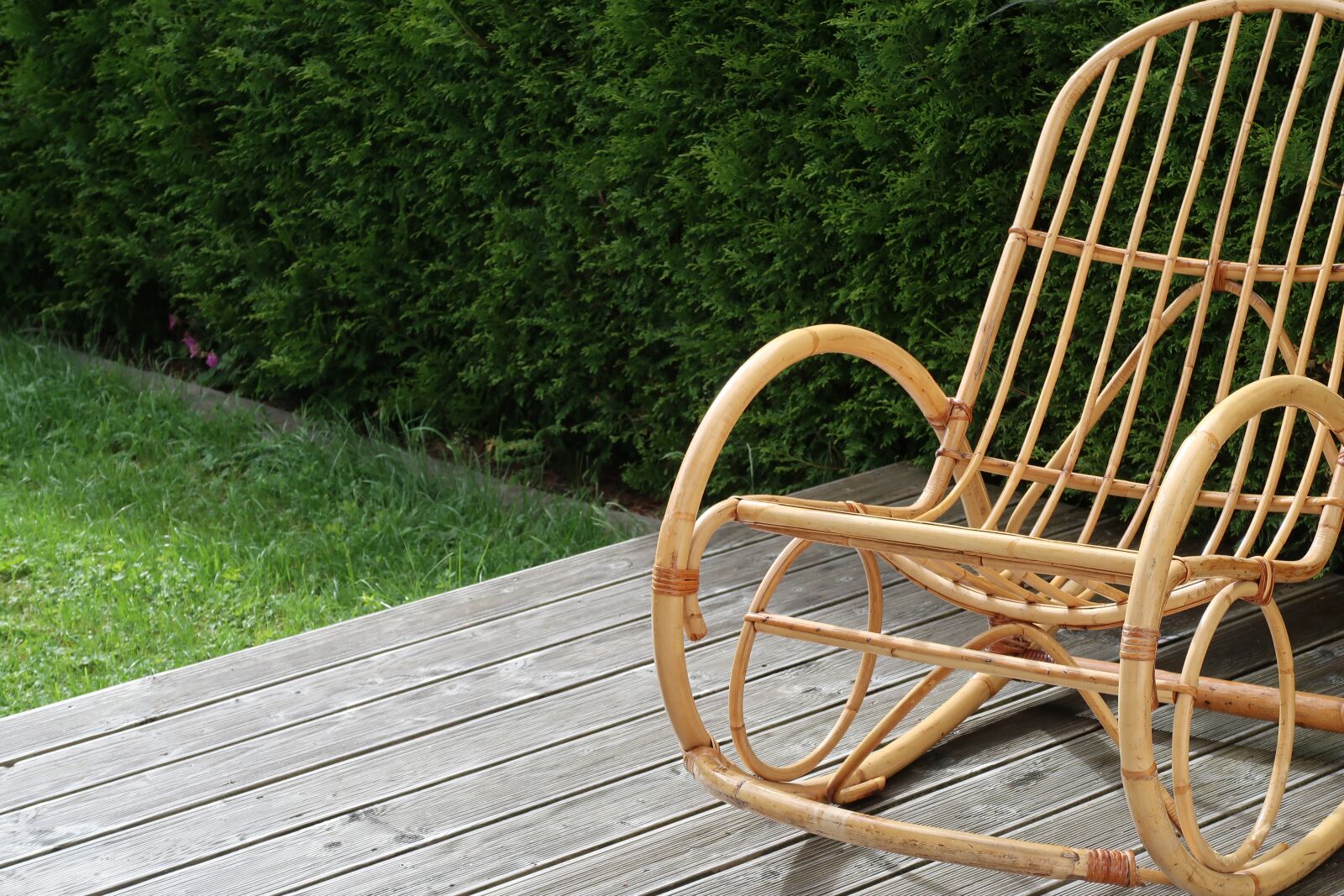 Canon PowerShot G7 X Mark II sample photo. Rocking chair, chair, terrace photography