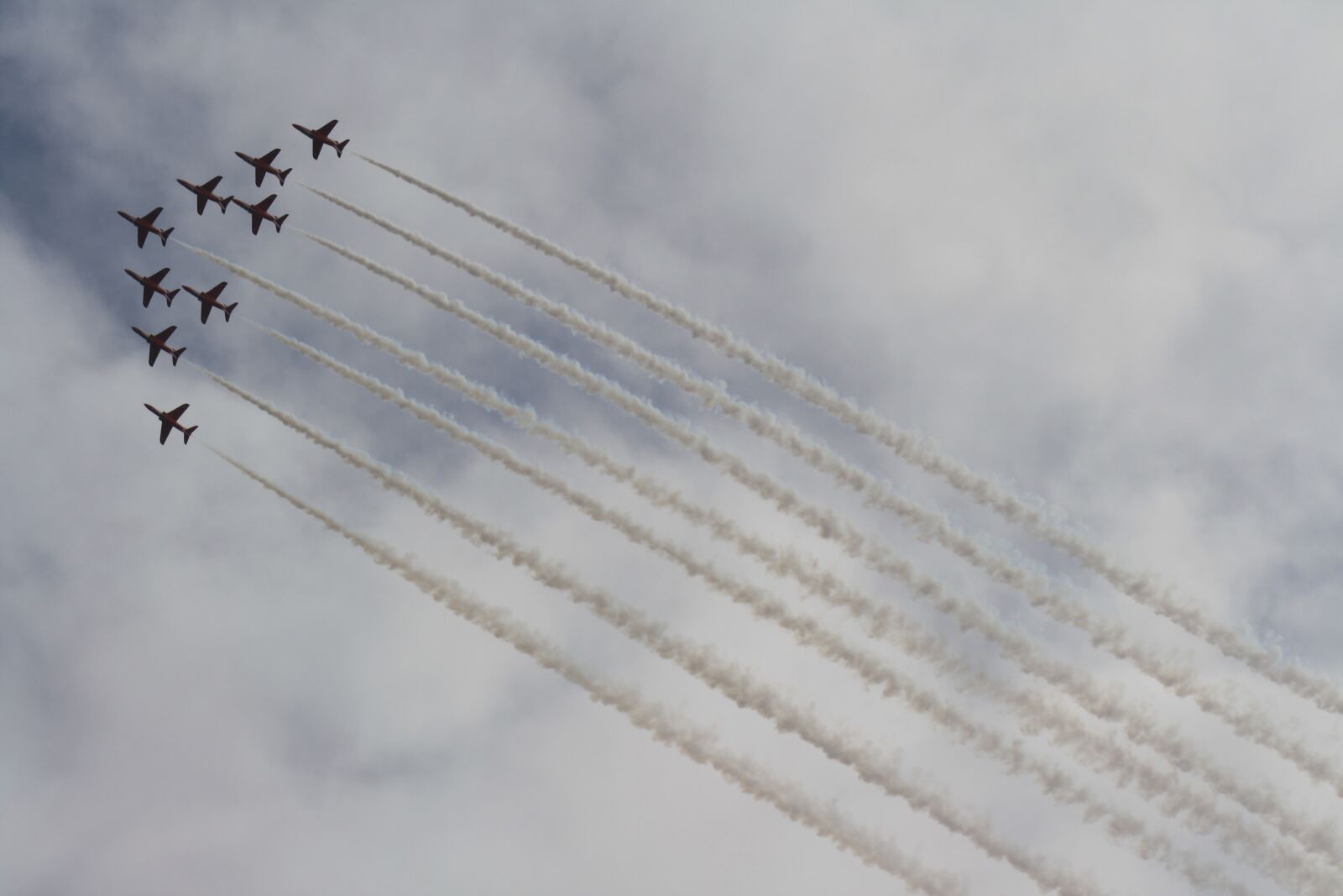 Canon EOS 1000D (EOS Digital Rebel XS / EOS Kiss F) sample photo. Red arrows, red, arrows photography