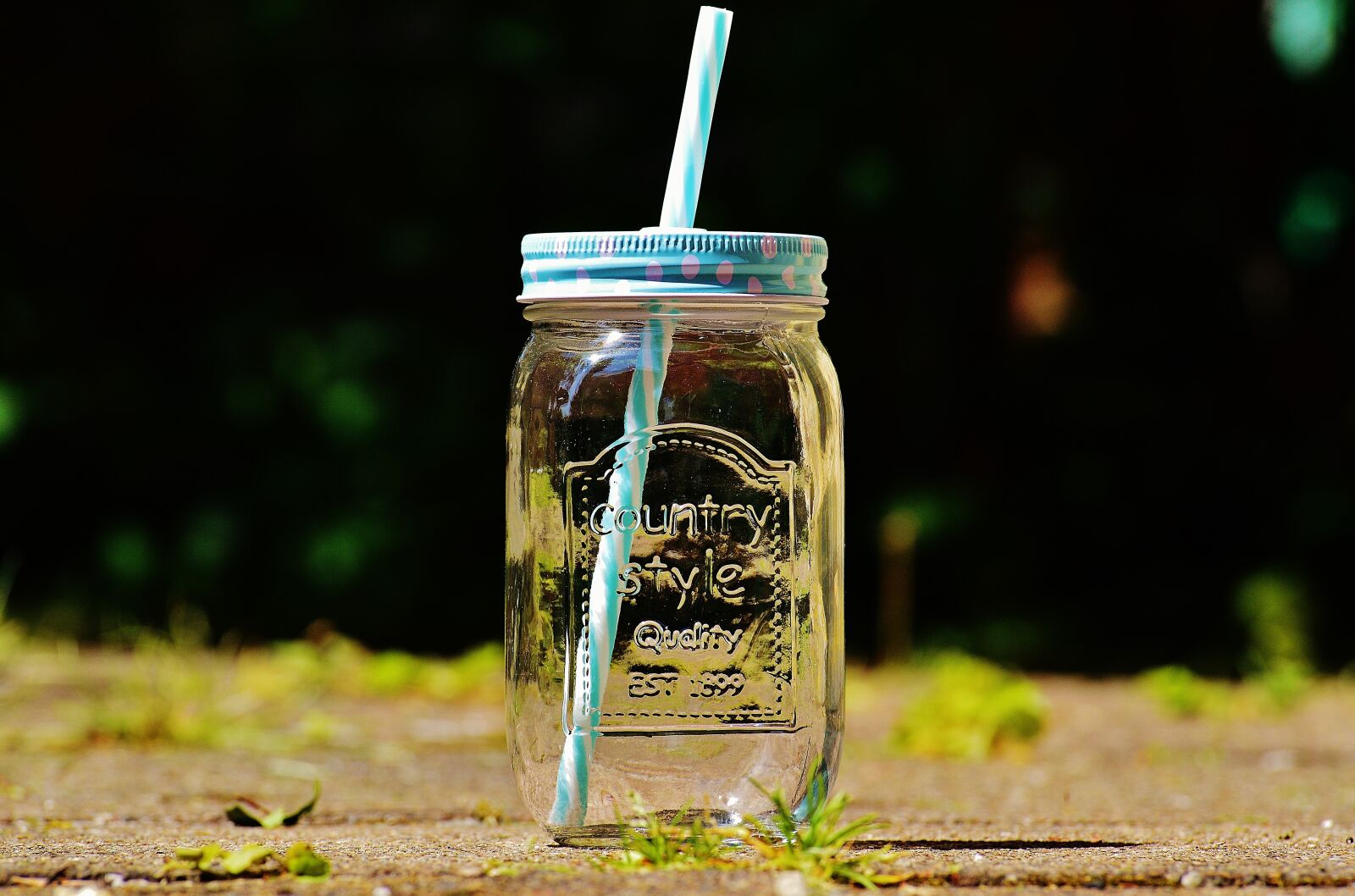 Nikon D3200 sample photo. Trinkglas summer, color, straw photography