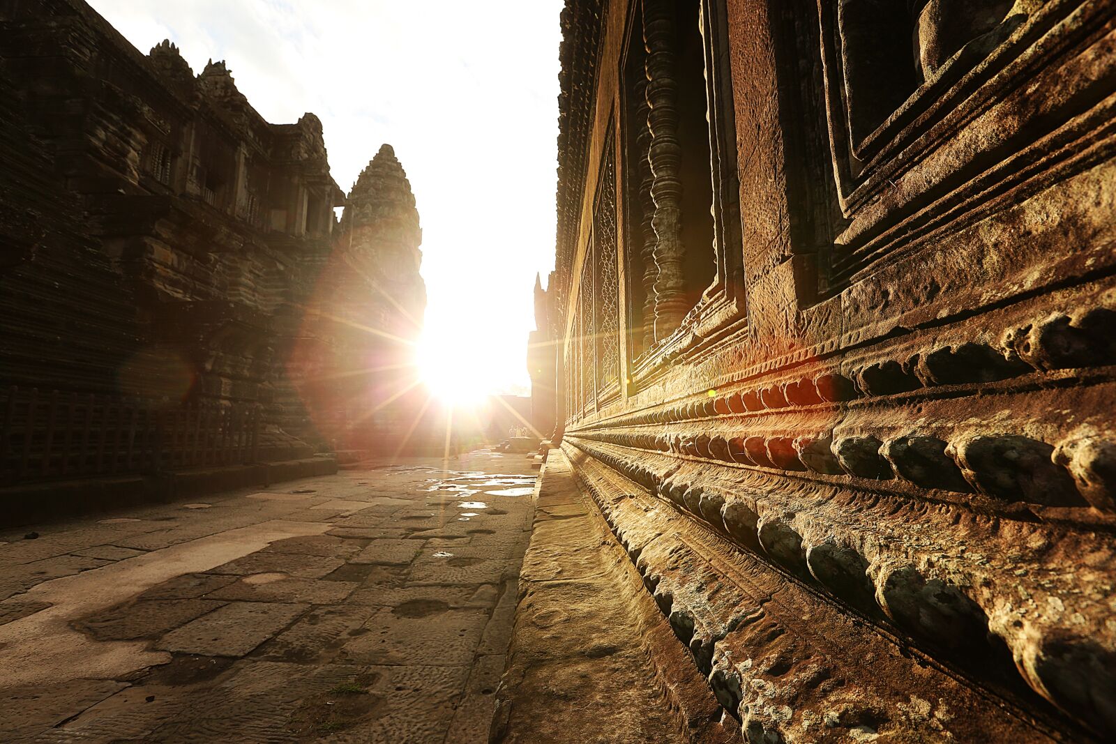 Canon EF 16-35mm F2.8L II USM sample photo. Cambodia, the temple, dawn photography