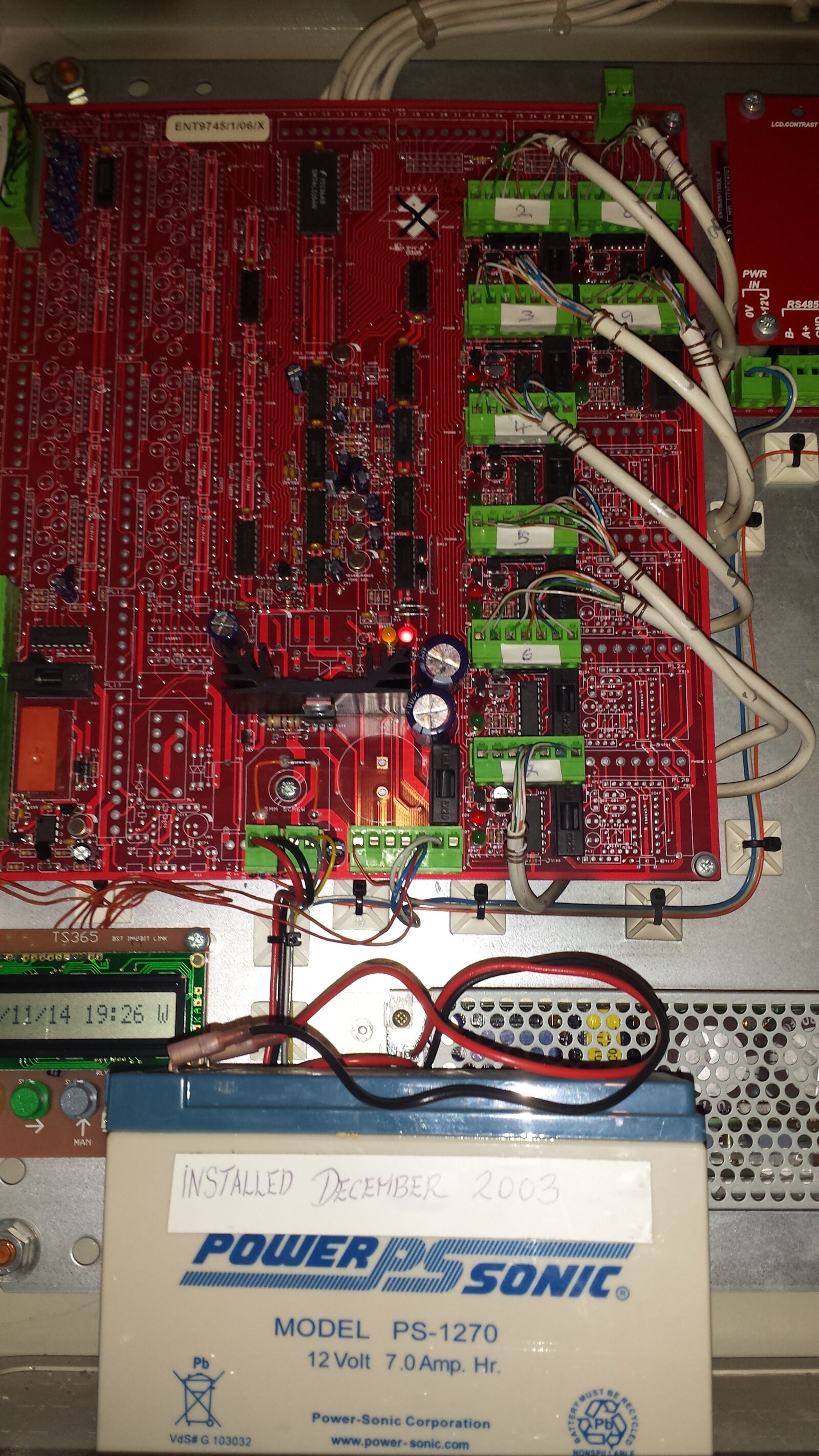 Samsung Galaxy S4 sample photo. Circuit board, battery, electronics photography