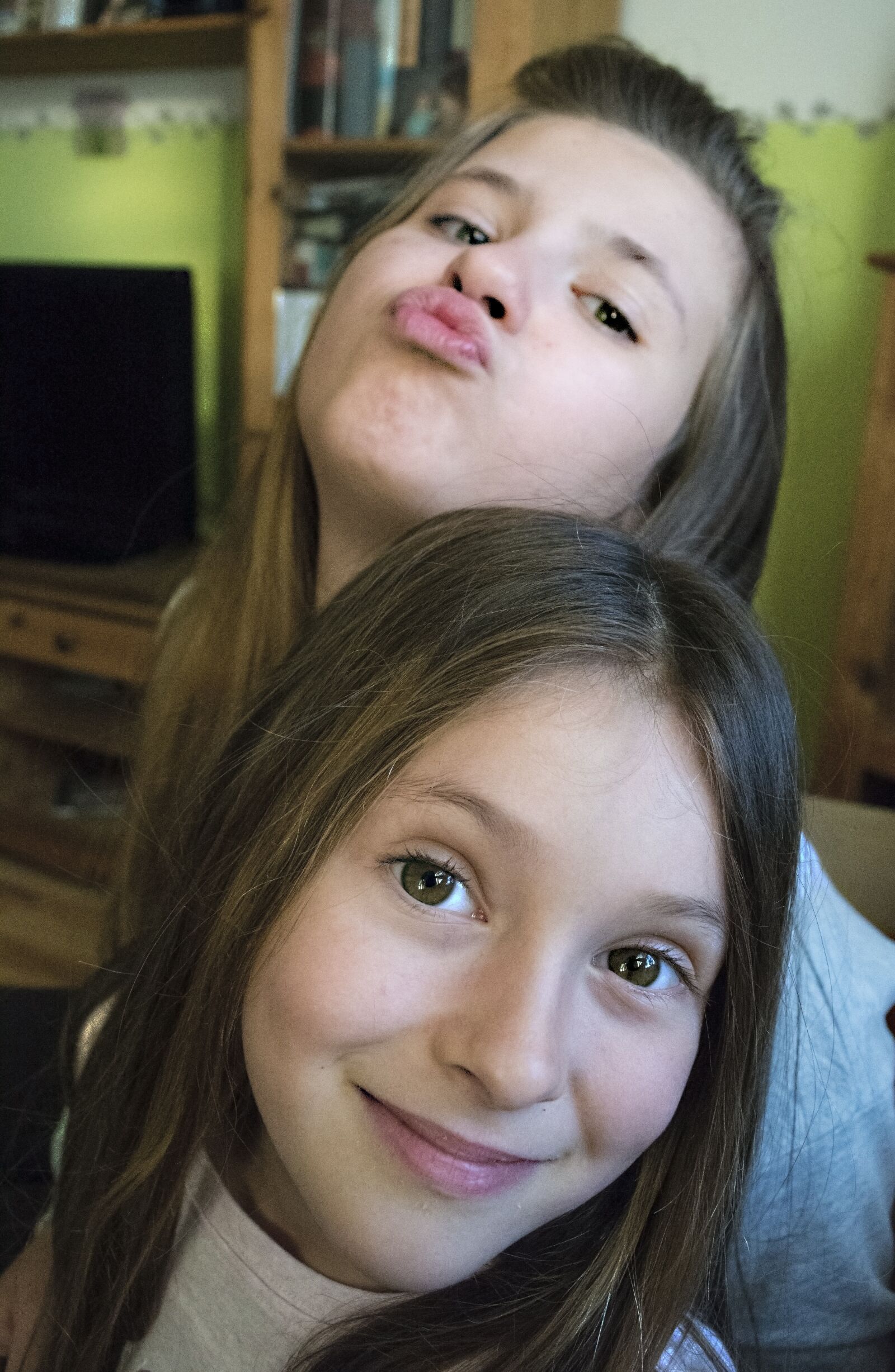 Nikon D5200 sample photo. Girls, sisters, happy photography