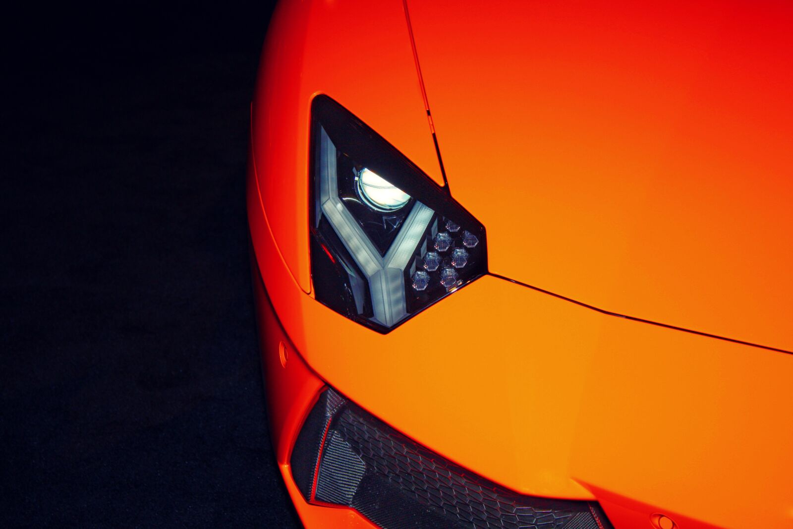 Canon EOS 450D (EOS Rebel XSi / EOS Kiss X2) sample photo. Exotic car, lamborghini, orange photography