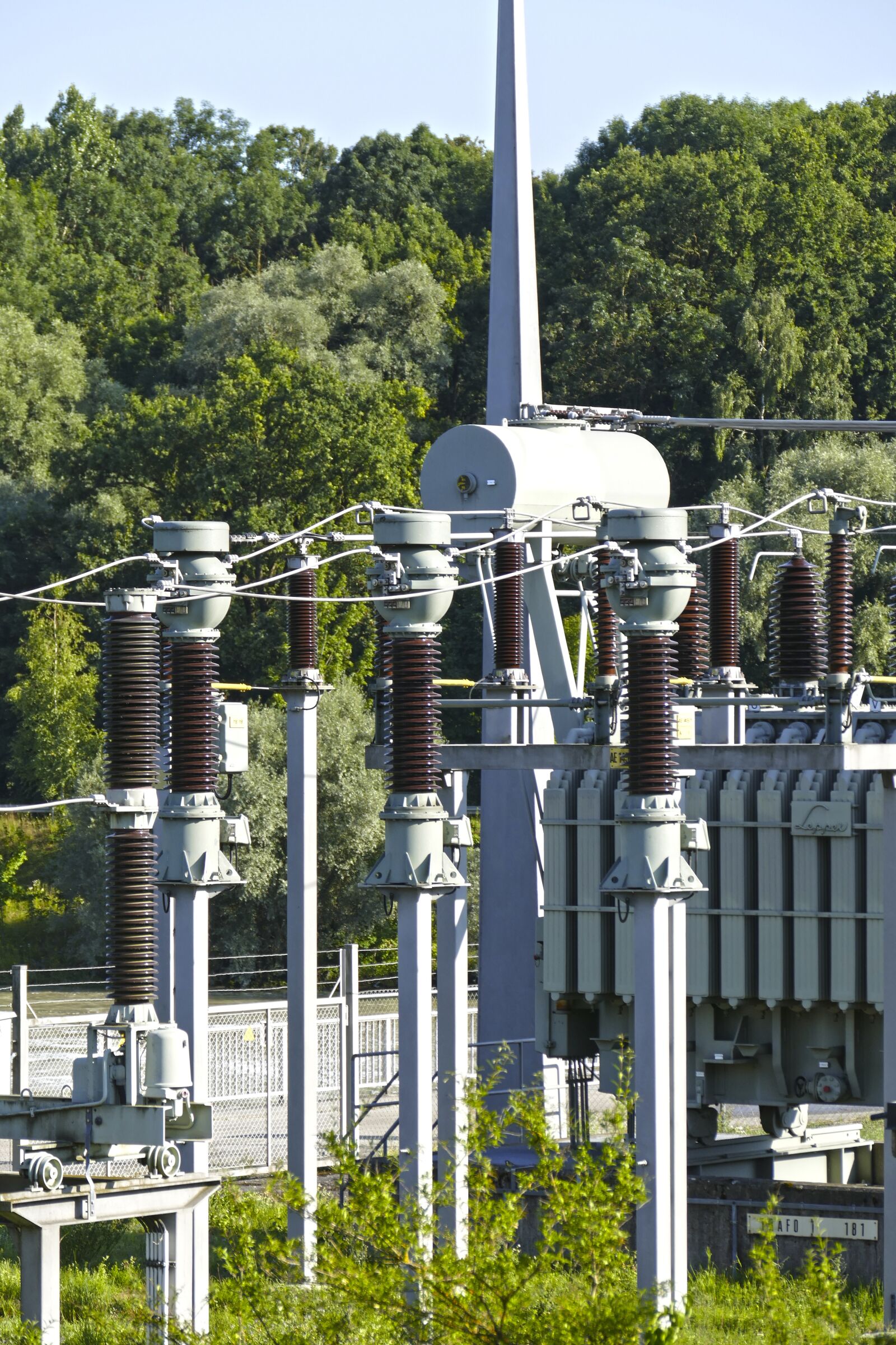 Panasonic Lumix DMC-FZ1000 sample photo. Transformer, current, electricity photography
