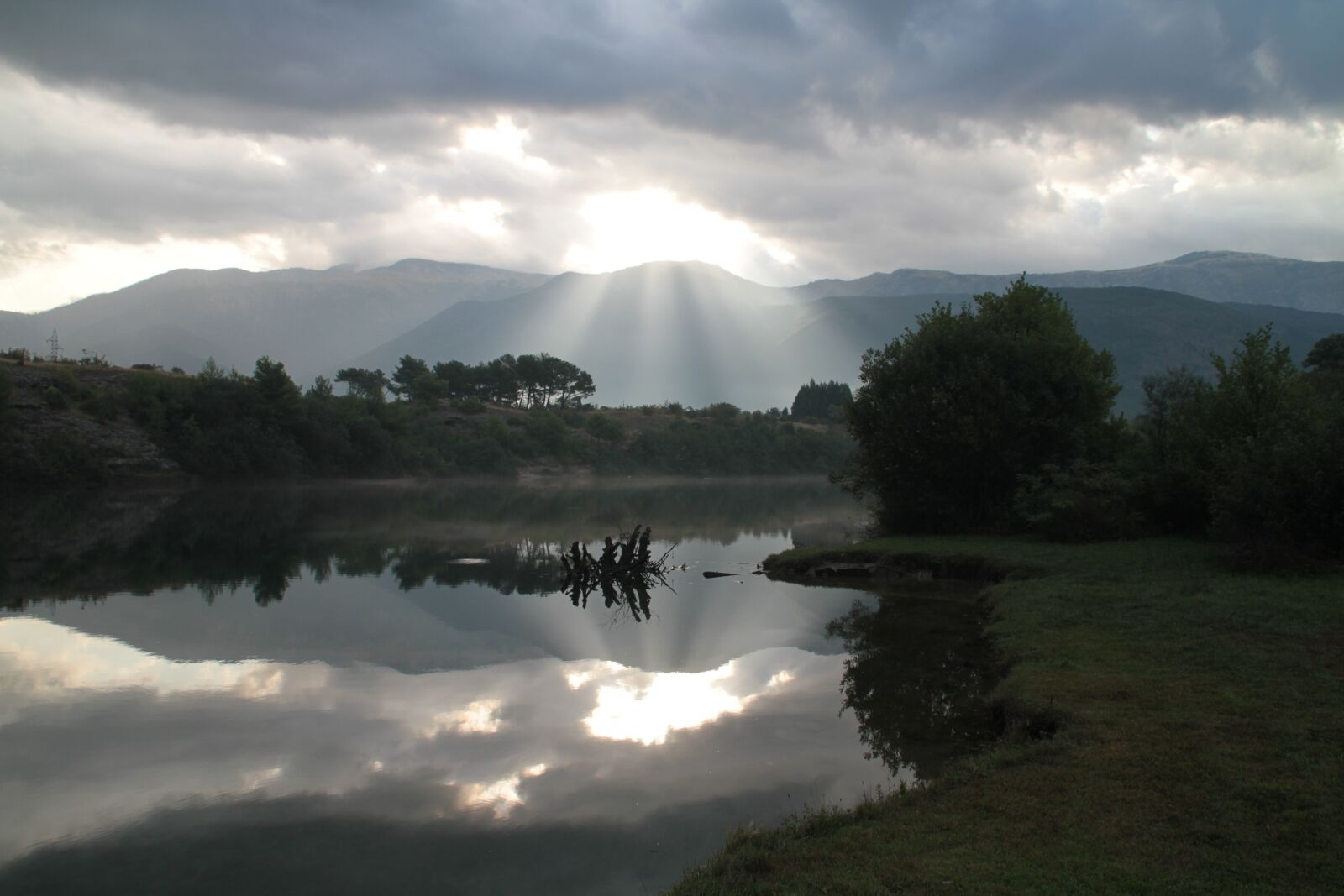 Canon EOS 7D sample photo. Nature, light, clouds photography
