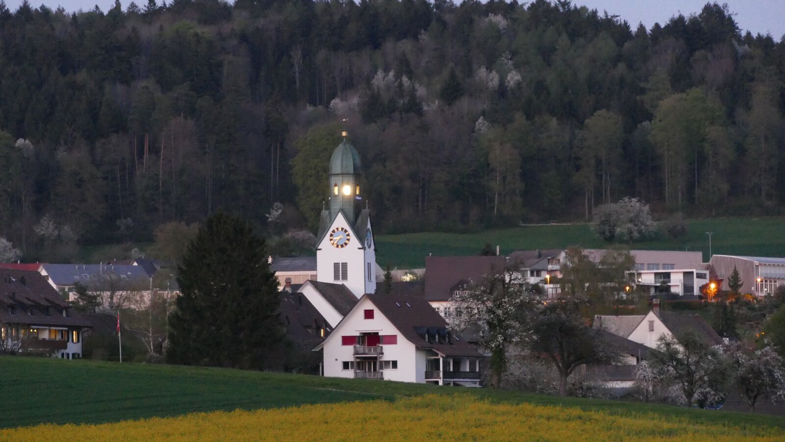 Panasonic Lumix DMC-FZ1000 sample photo. Church, otelfingen, lighthouse photography