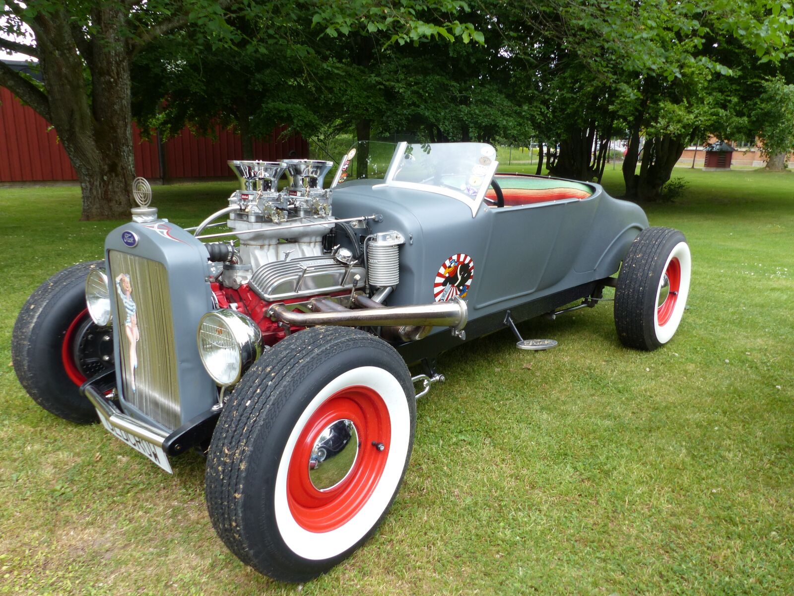 Panasonic Lumix DMC-FZ200 sample photo. Hot-rod, car, exhibition photography