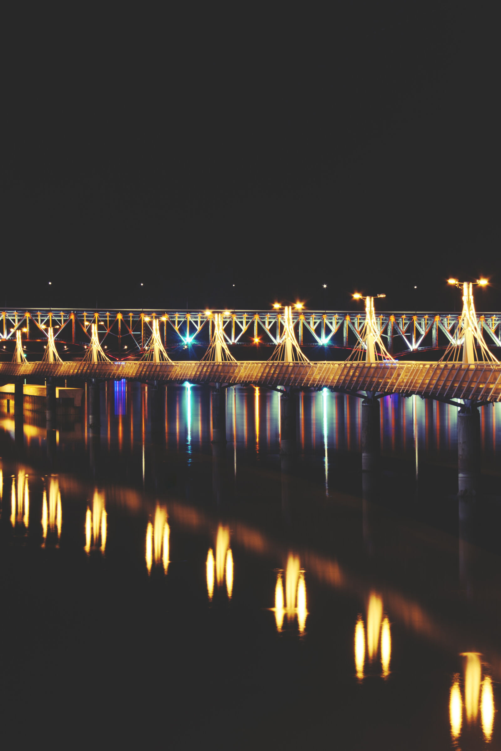 Canon EF-S 18-55mm F3.5-5.6 II sample photo. Lights, of, pier, ii photography
