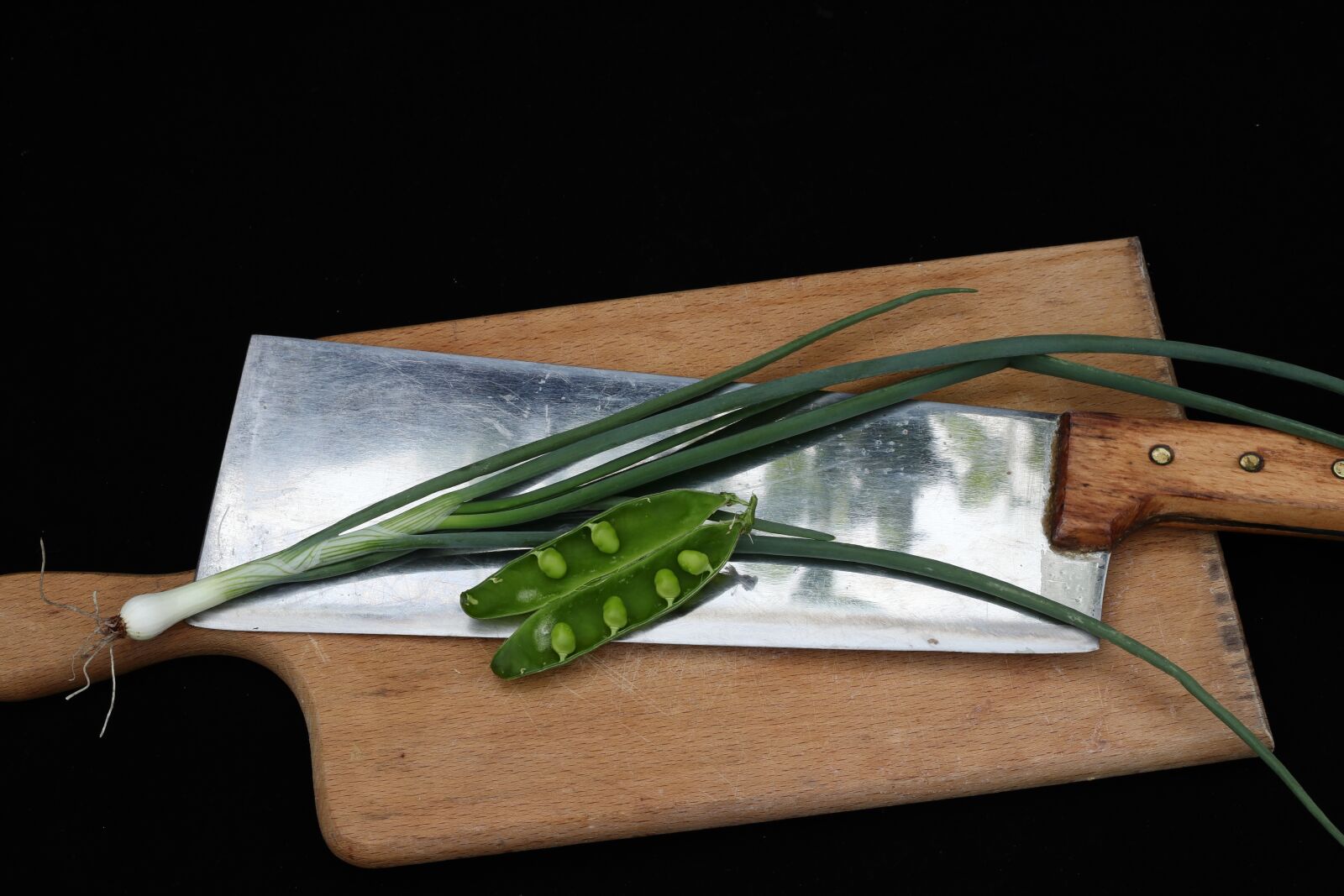 Canon EOS 77D (EOS 9000D / EOS 770D) sample photo. Food, vegetables, knife photography