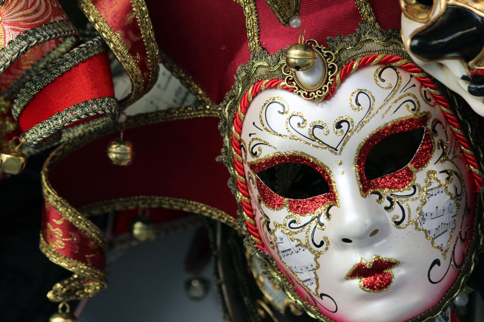 Canon EOS 650D (EOS Rebel T4i / EOS Kiss X6i) sample photo. Venice, italy, mask photography