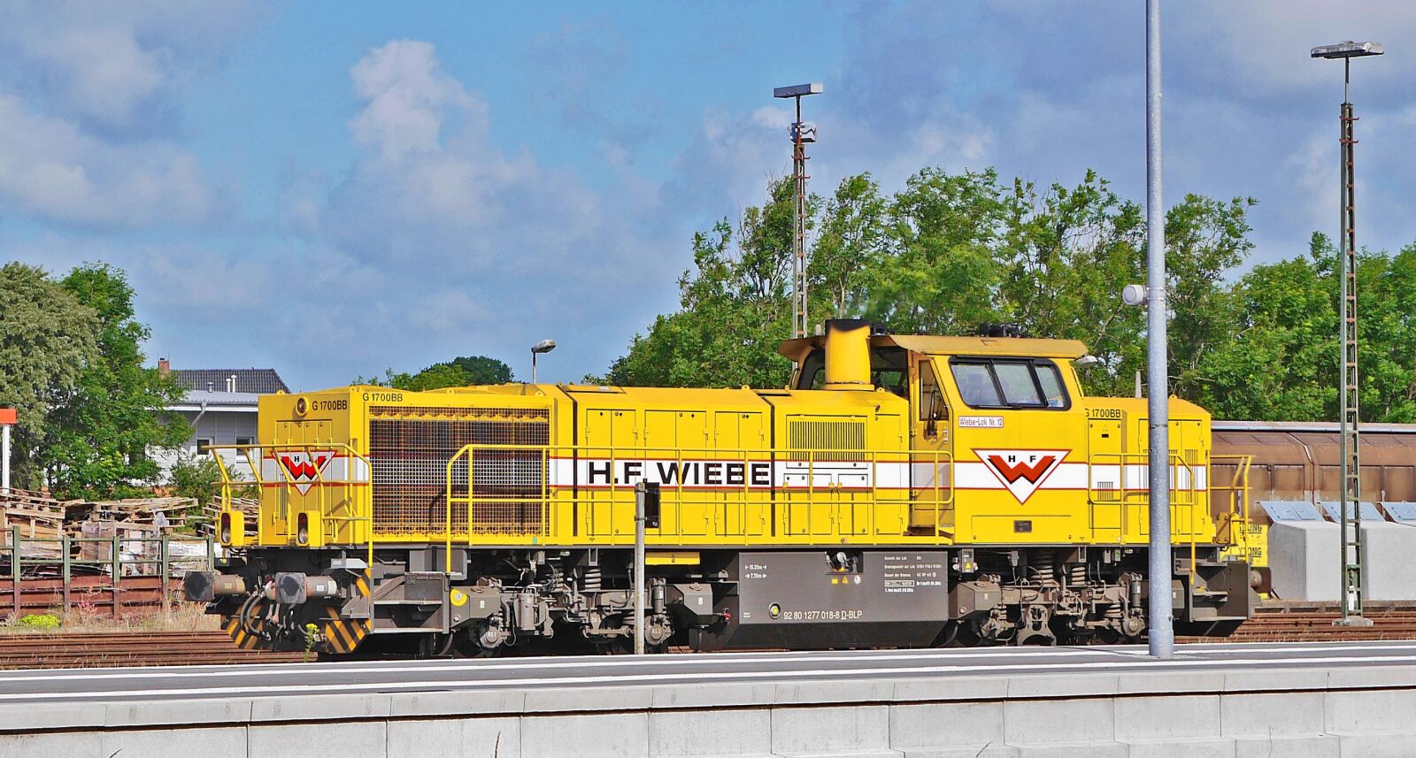 Panasonic Lumix DMC-GH3 sample photo. Diesel locomotive, construction train photography