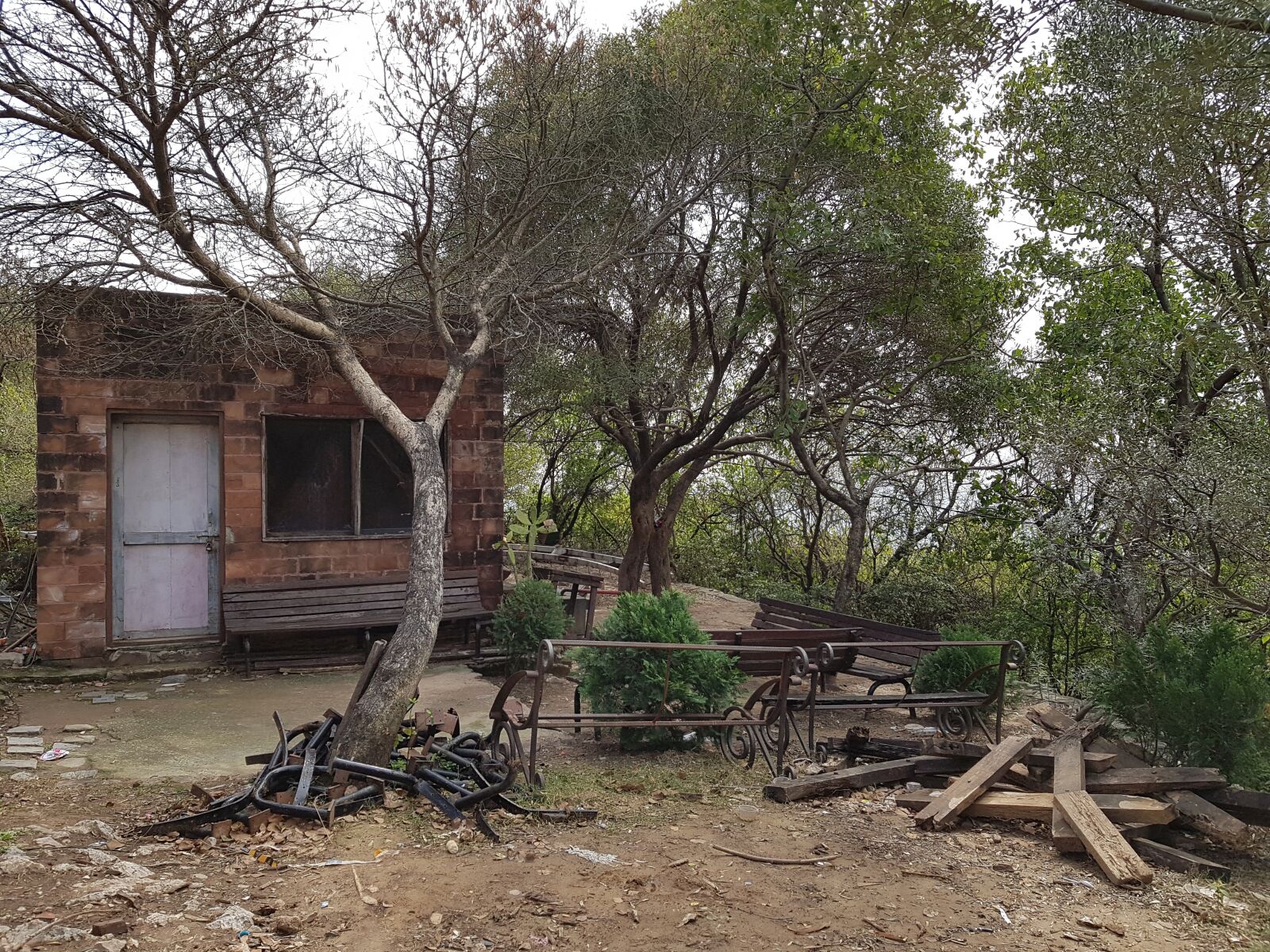 Samsung Galaxy Note Fan Edition sample photo. Abandoned, room, decay photography