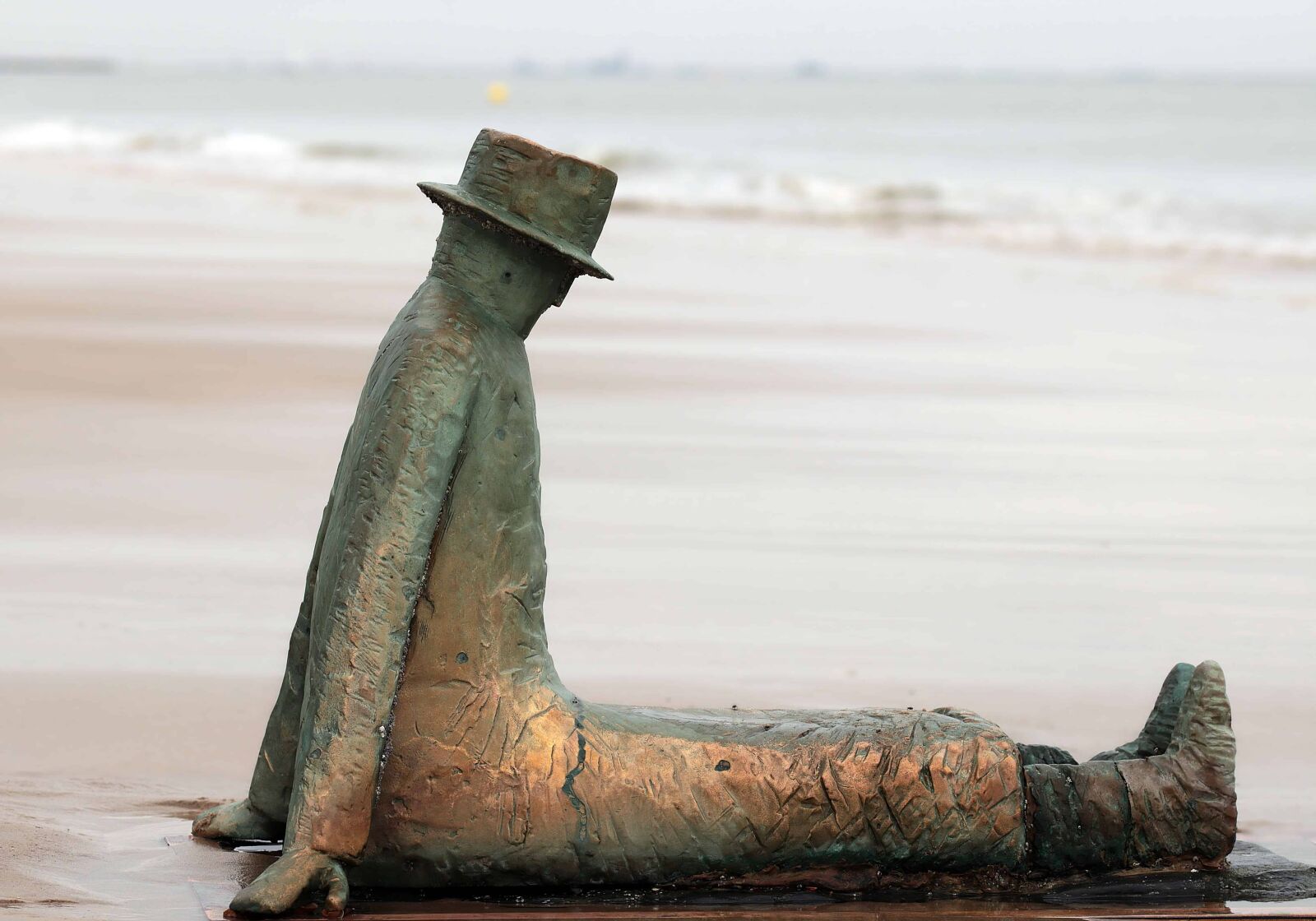 Canon EOS 80D sample photo. Sculpture, bronze, metal, art photography