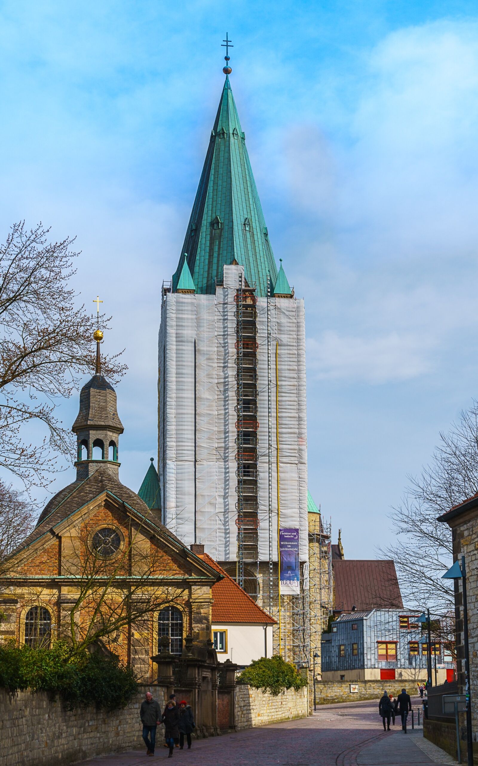Sony a6500 + Sony Vario-Tessar T* E 16-70mm F4 ZA OSS sample photo. Architecture, church, travel photography