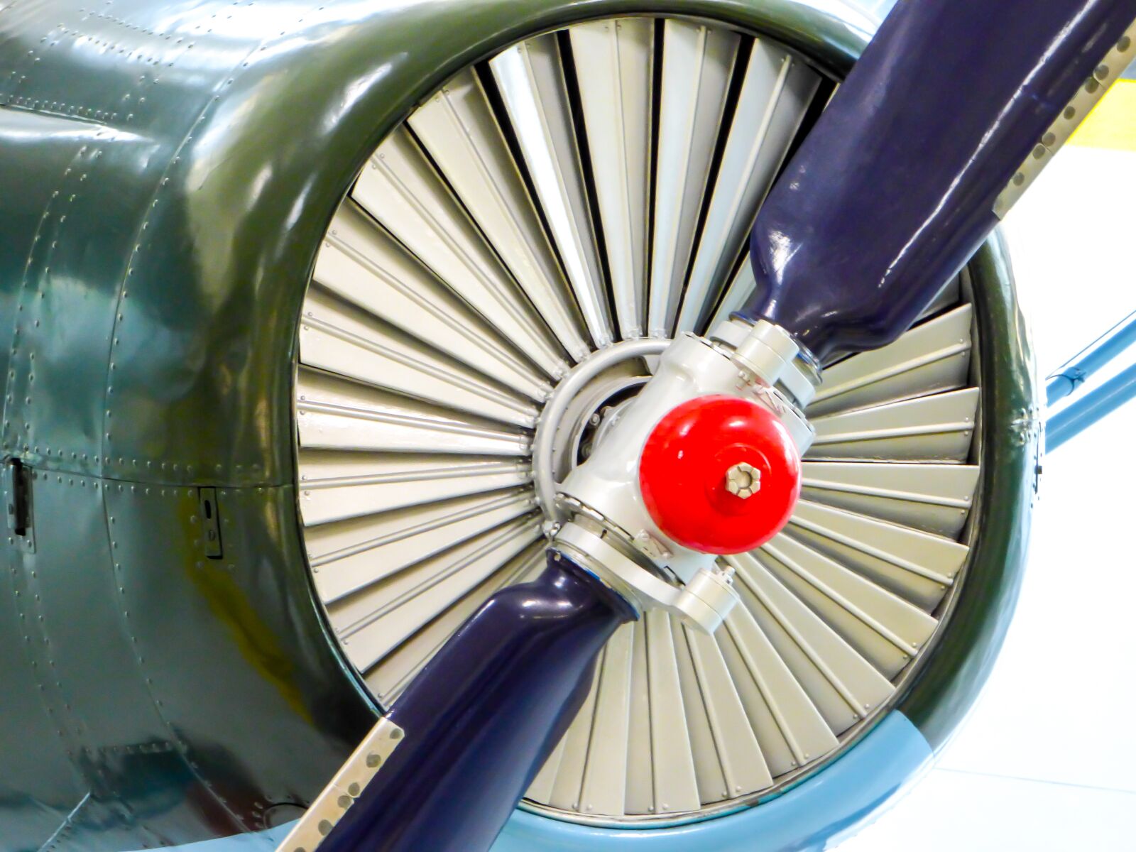 Panasonic DMC-FZ72 sample photo. Aircraft, propeller, flight photography