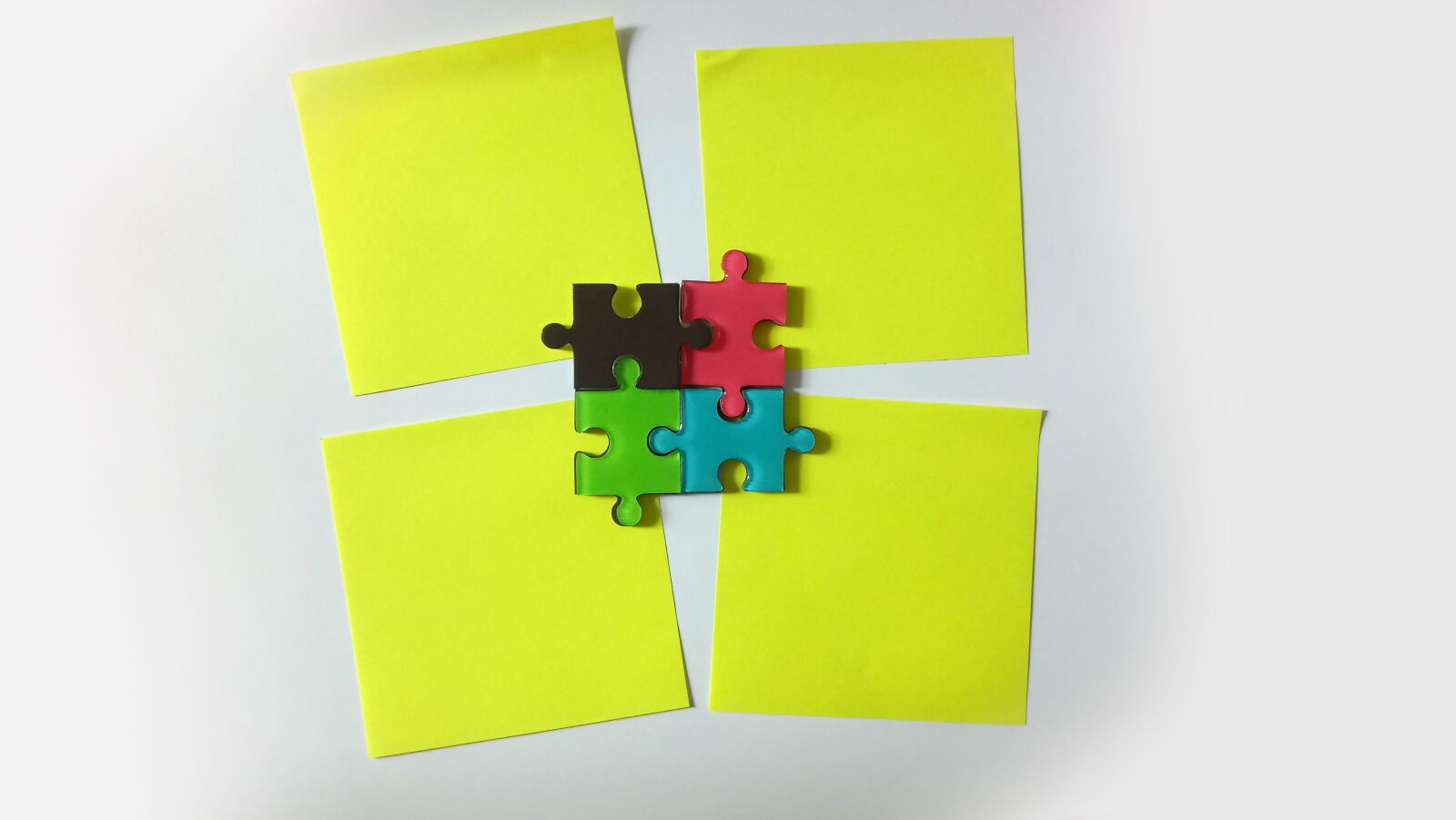 SHIFT 6M sample photo. Puzzle, post-it, 4 photography