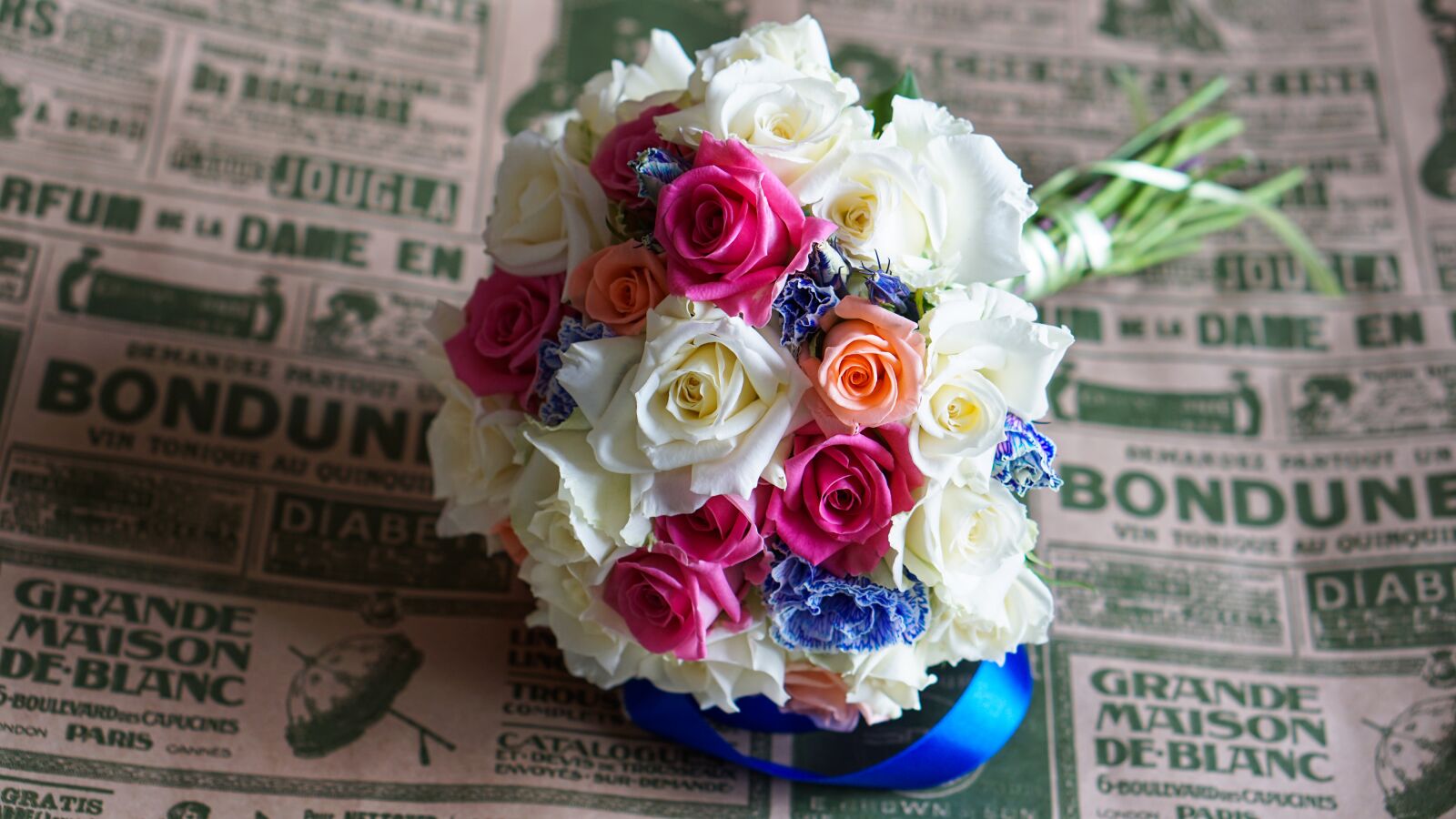 E 50mm F1.8 OSS sample photo. Bouquet, flowers, wedding photography