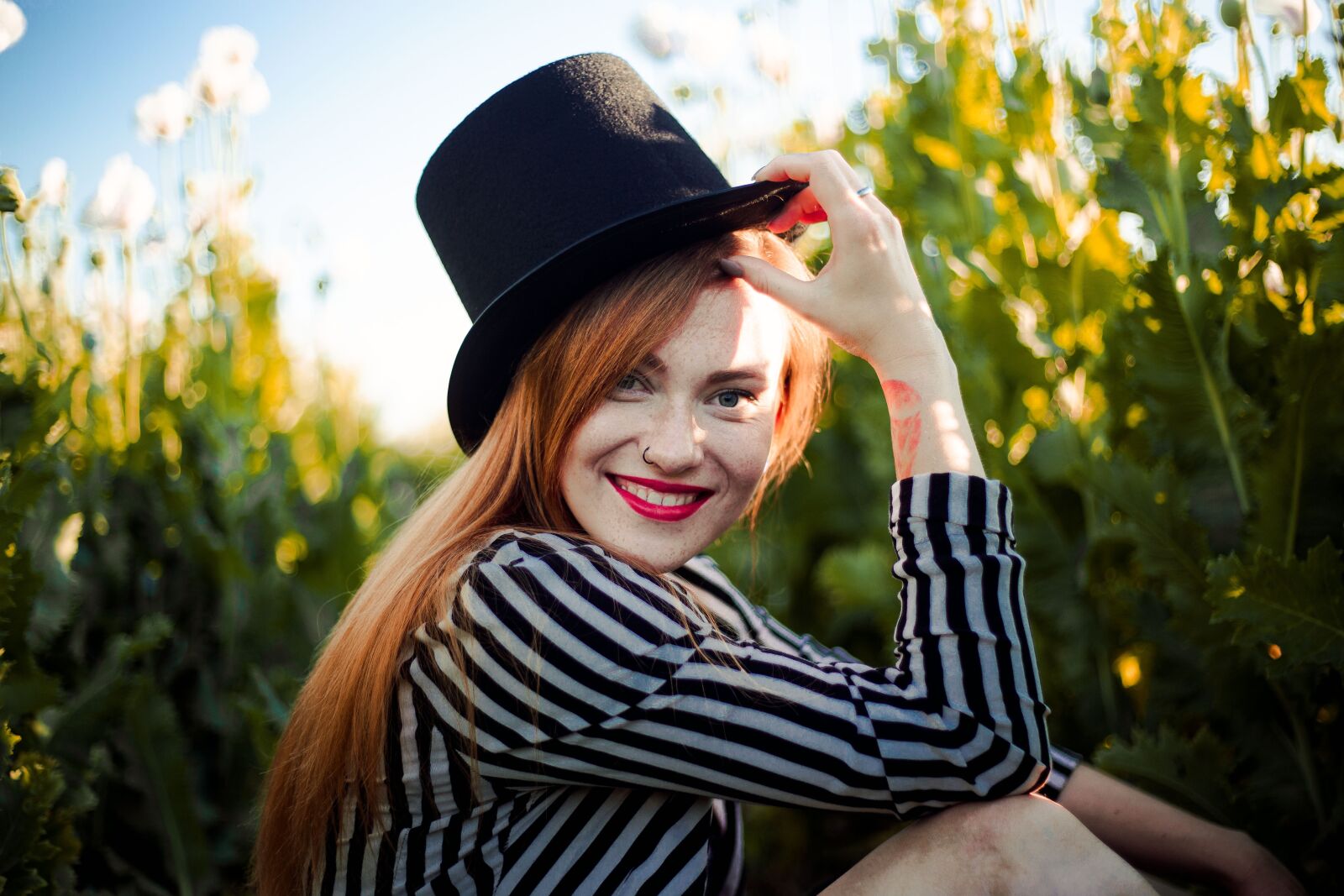 Canon EF 50mm F1.8 II sample photo. Girl, redhead, hat photography
