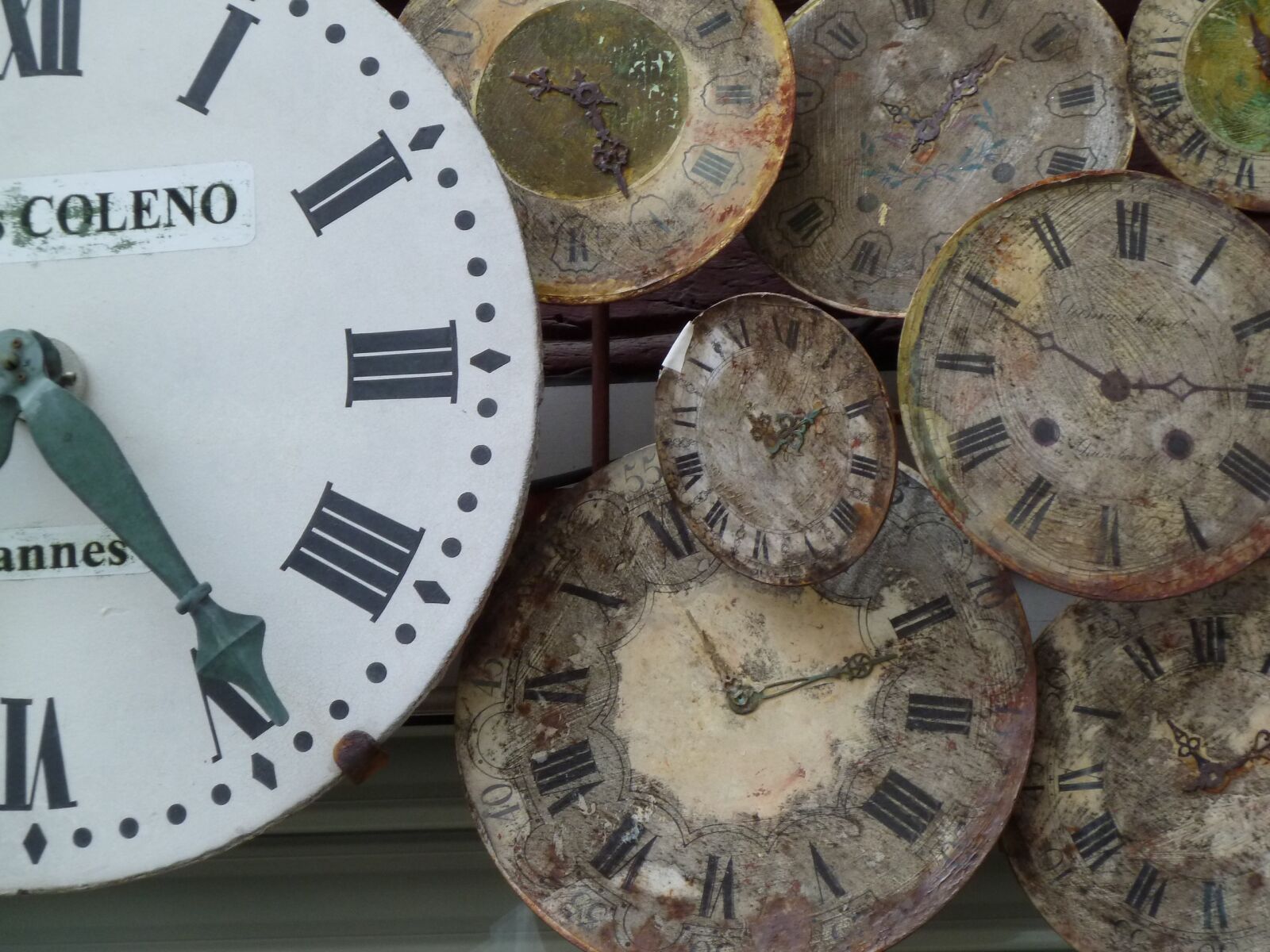 Panasonic Lumix DMC-ZS7 (Lumix DMC-TZ10) sample photo. Watch, time, anxiety photography