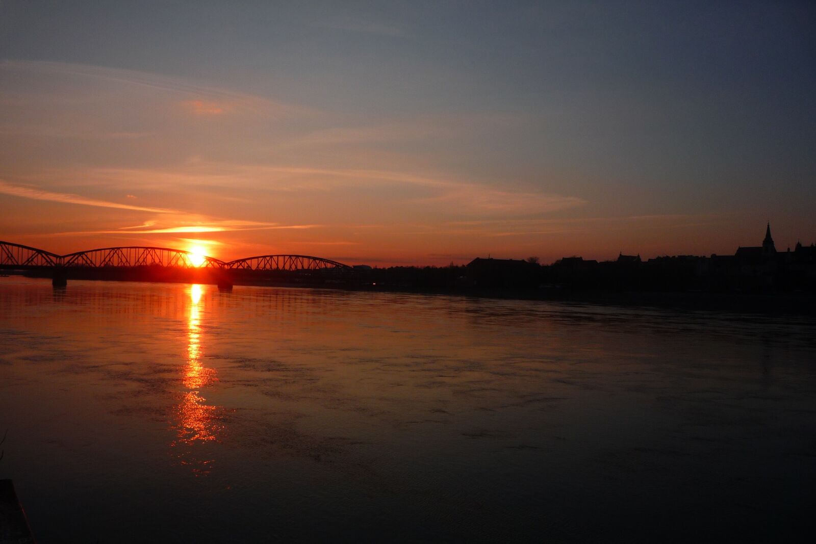 Panasonic DMC-LZ10 sample photo. Sunset, toruń, panorama photography