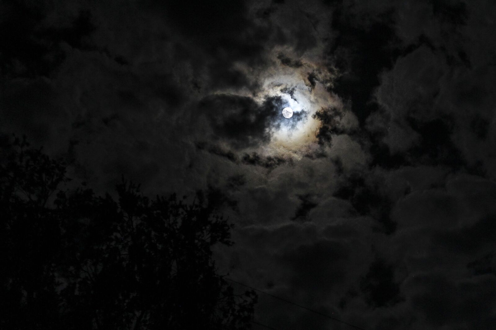 Canon EOS 1200D (EOS Rebel T5 / EOS Kiss X70 / EOS Hi) sample photo. Moon, night, sky photography