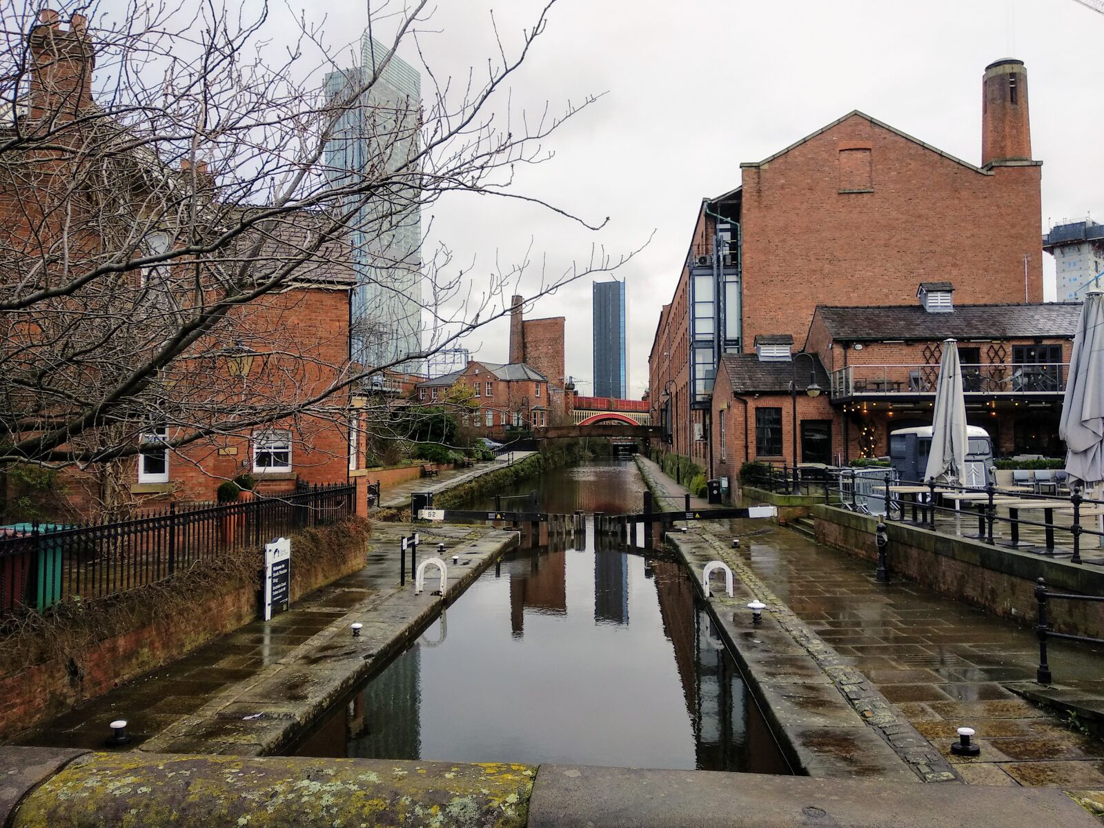 Xiaomi Mi A1 sample photo. Manchester, channel, the old photography