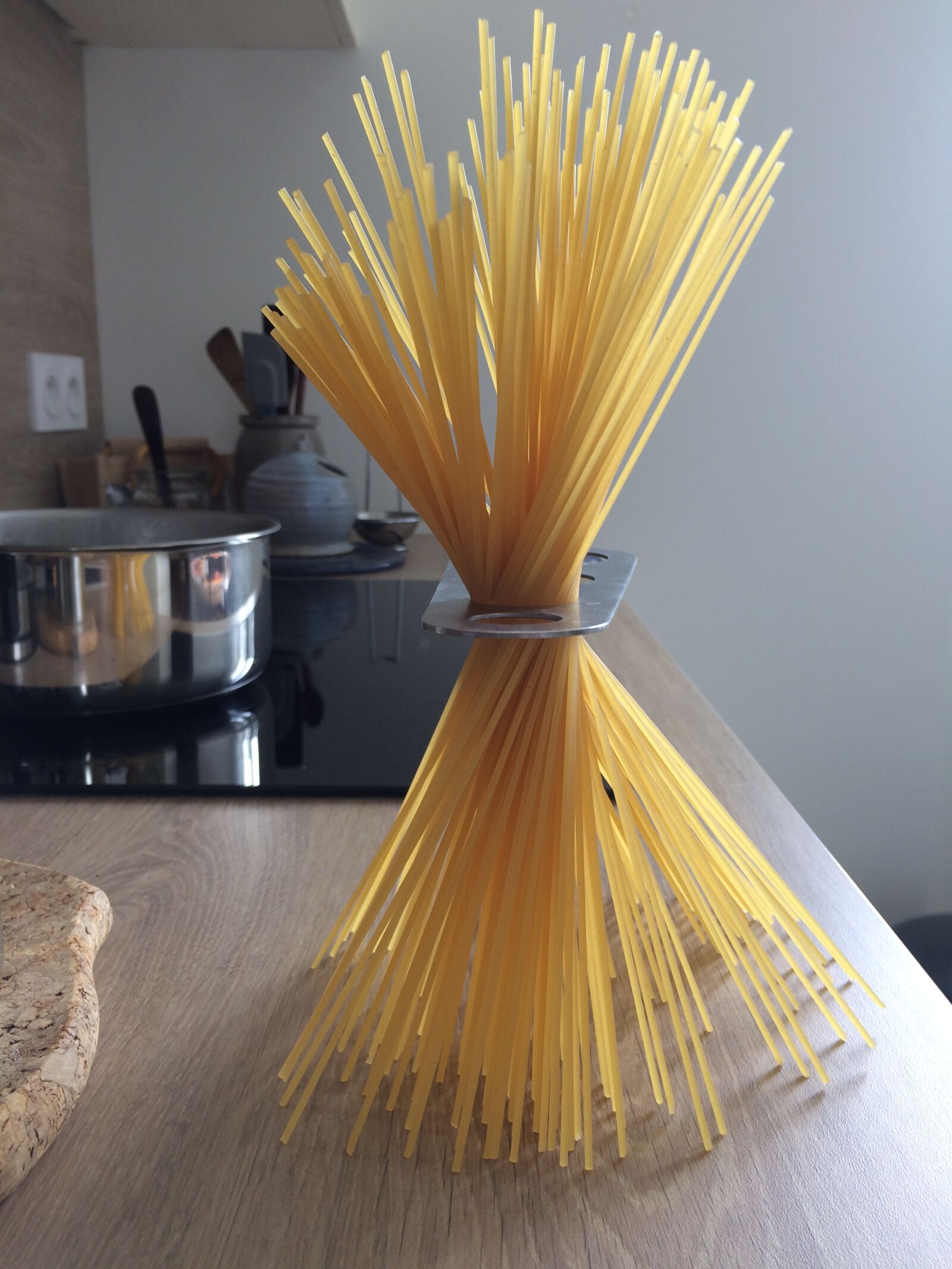 iPhone 5s back camera 4.15mm f/2.2 sample photo. Bouquet, pasta, italian photography