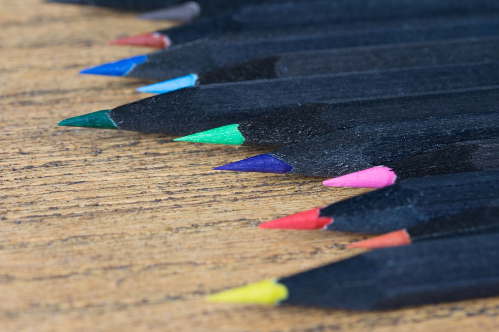 Canon EF-S 60mm F2.8 Macro USM sample photo. Pencil, pencils, color photography