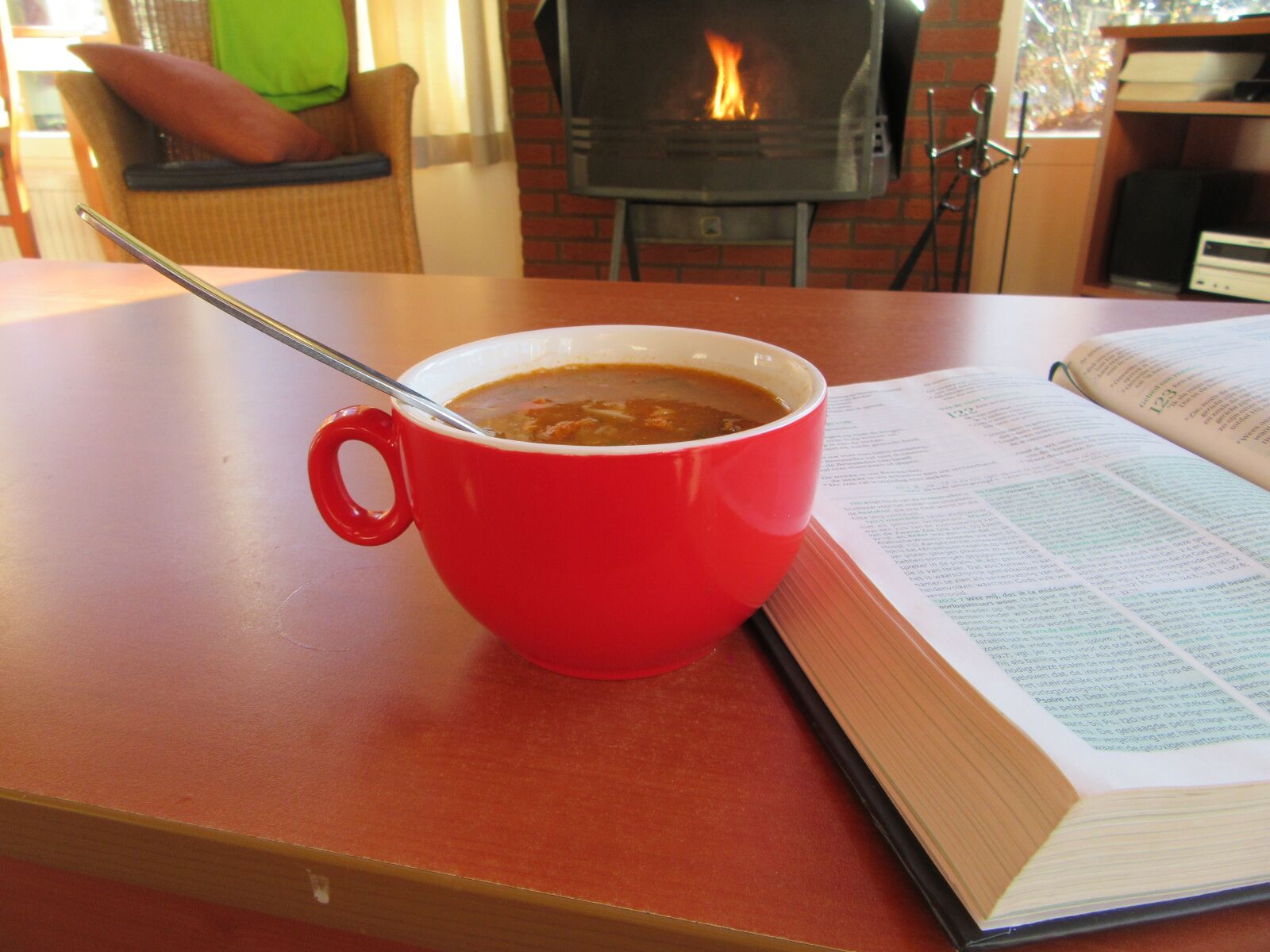 Canon PowerShot SX610 HS sample photo. Soup, come, red photography